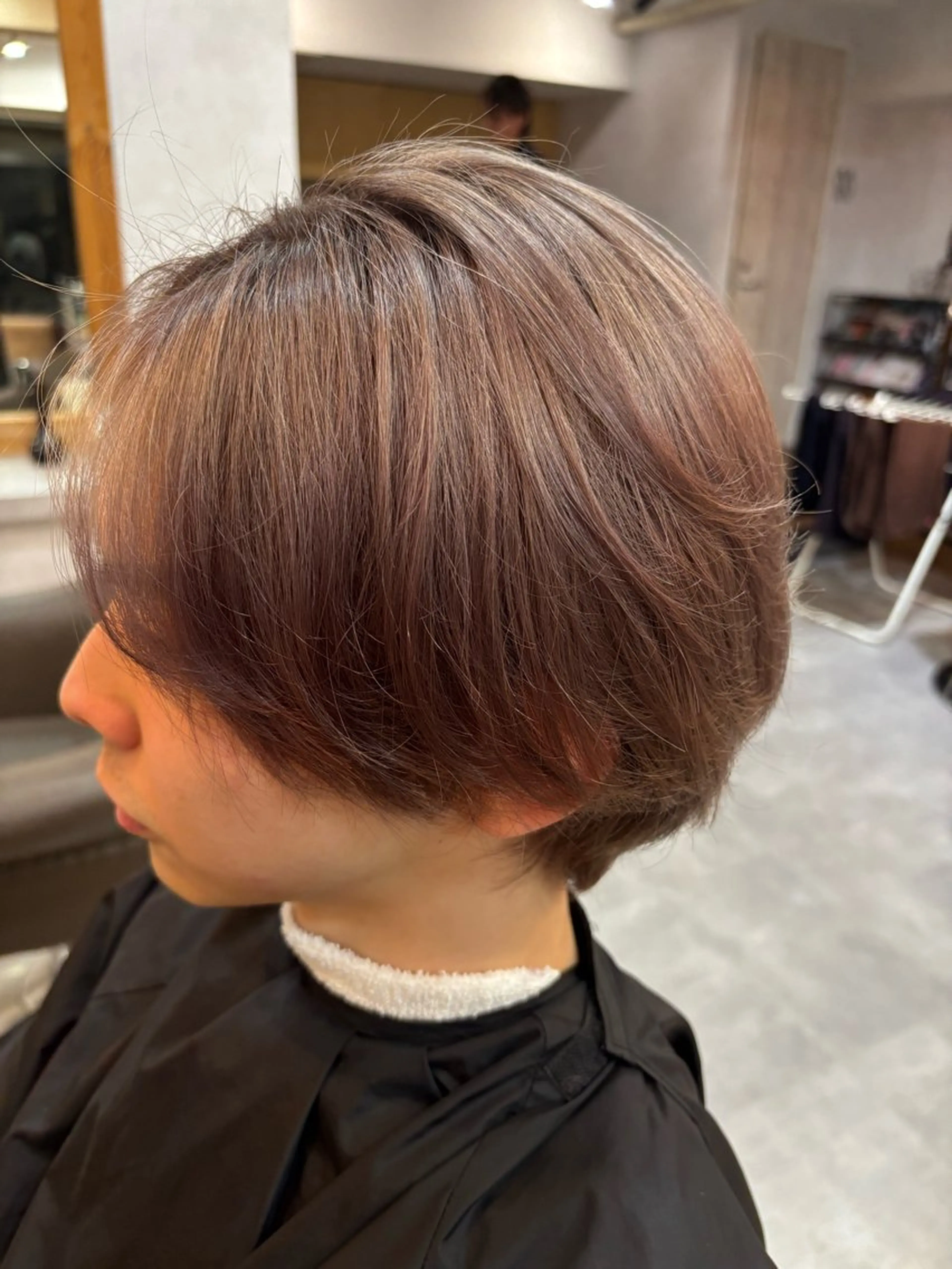 ショート カラー メンズ 日髙 愛華のヘアスタイル