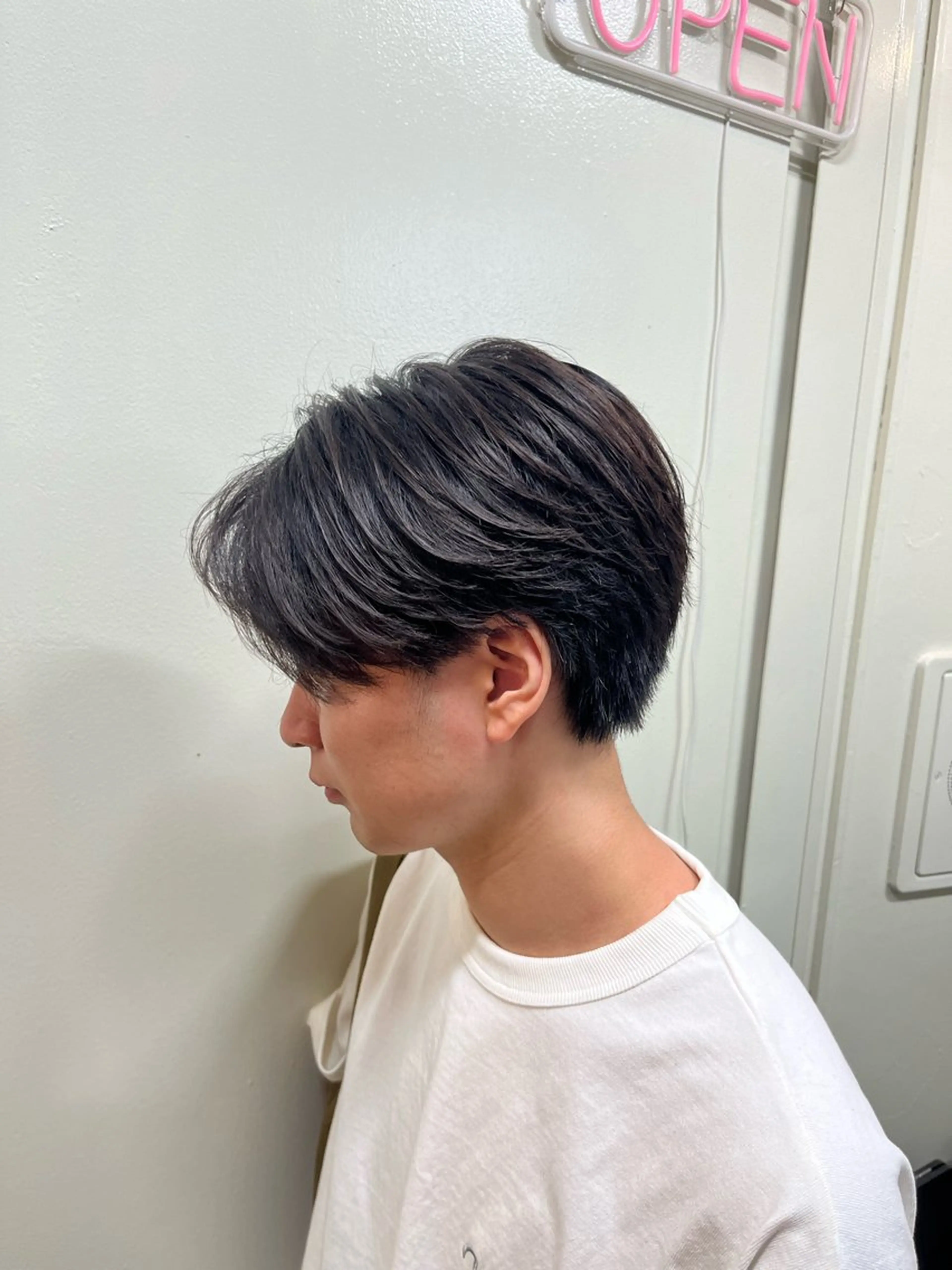 ショート パーマ メンズ メンズパーマ ニュアンスパーマ カット パーマ 韓国風メンズ/毛流れ ヘアなら須田龍世のヘアスタイル