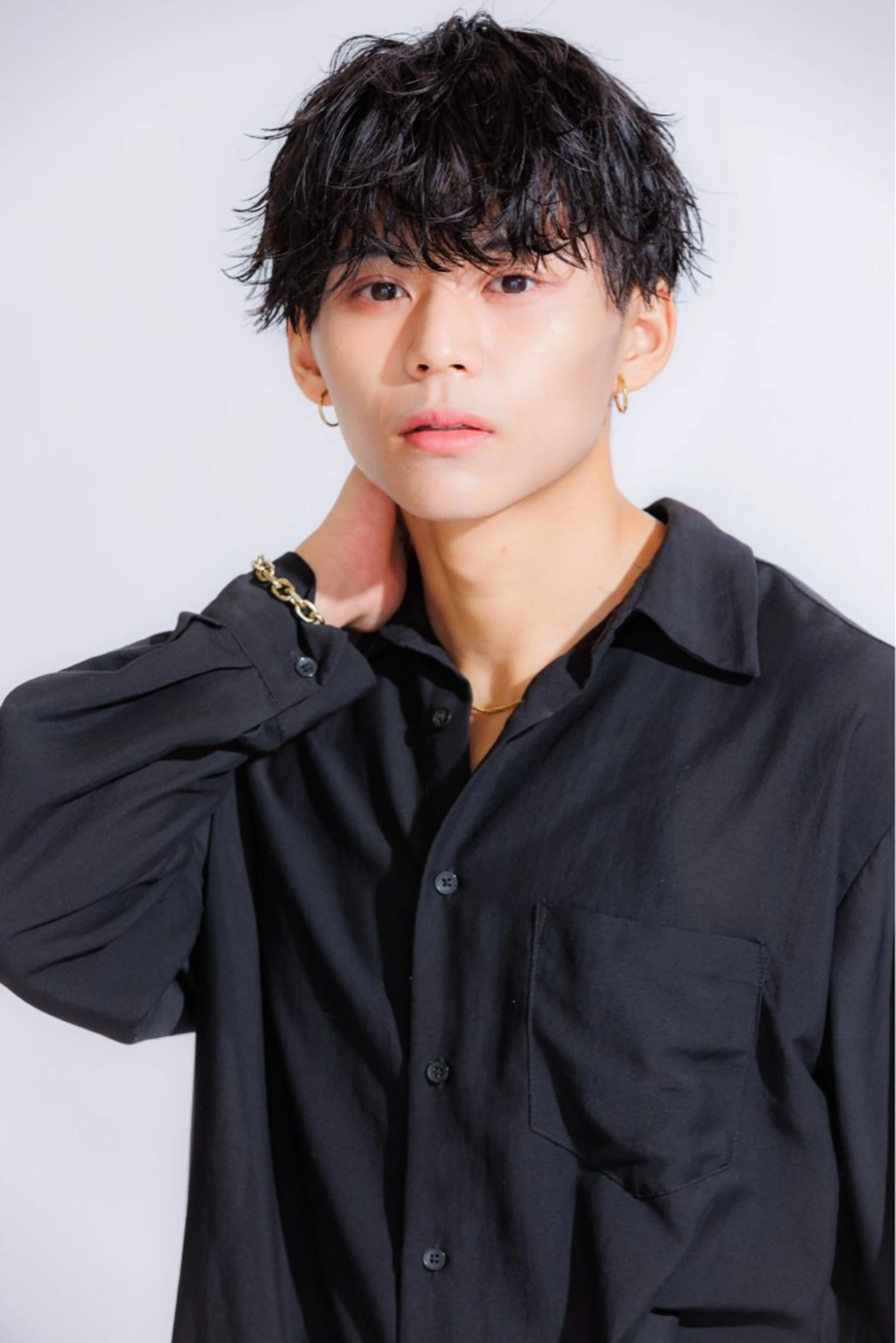 ミディアム 波巻きスパイラル 近藤剛 浦和のヘアスタイル