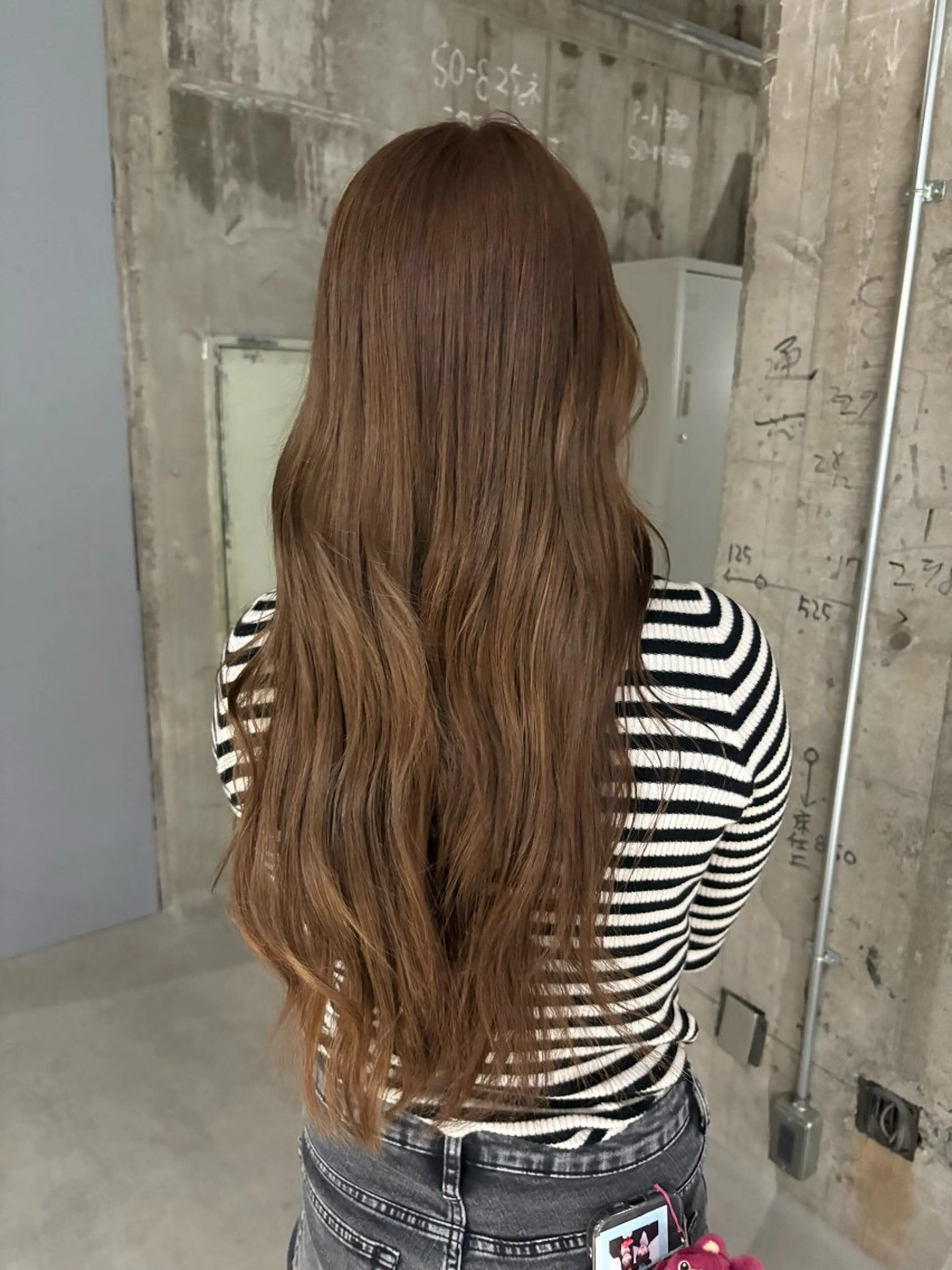 ロング カラー ベージュカラー ブリーチ 透明感カラー ダブルカラー ハイトーンカラー ヘアカラー 玉置 七海のヘアスタイル