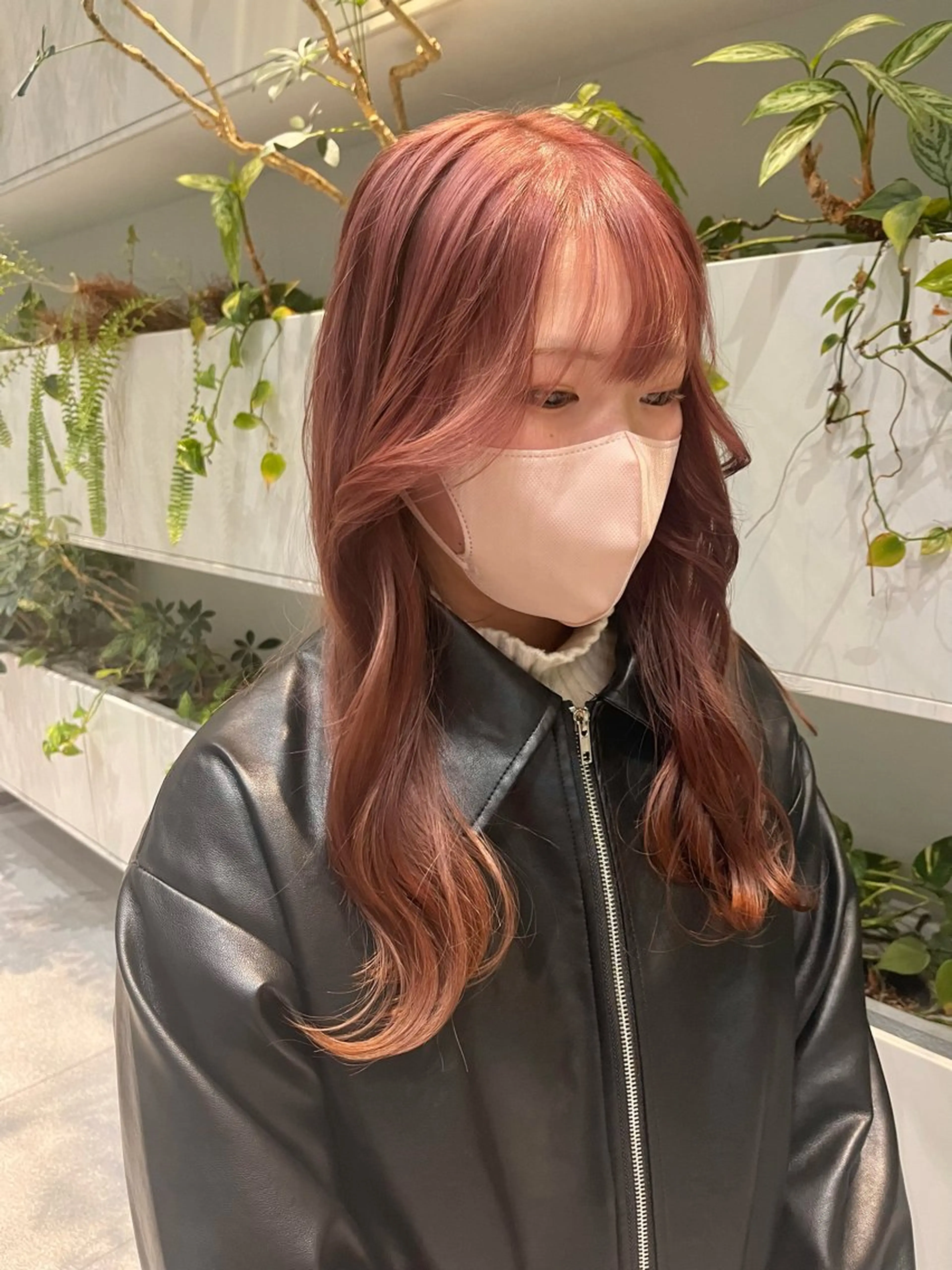 ロング カラー ベージュカラー ピンクカラー ピンクベージュ ヘアカラー トリートメント くさかみさき🌼暖色 /耳つぼ/オタク🌼のヘアスタイル