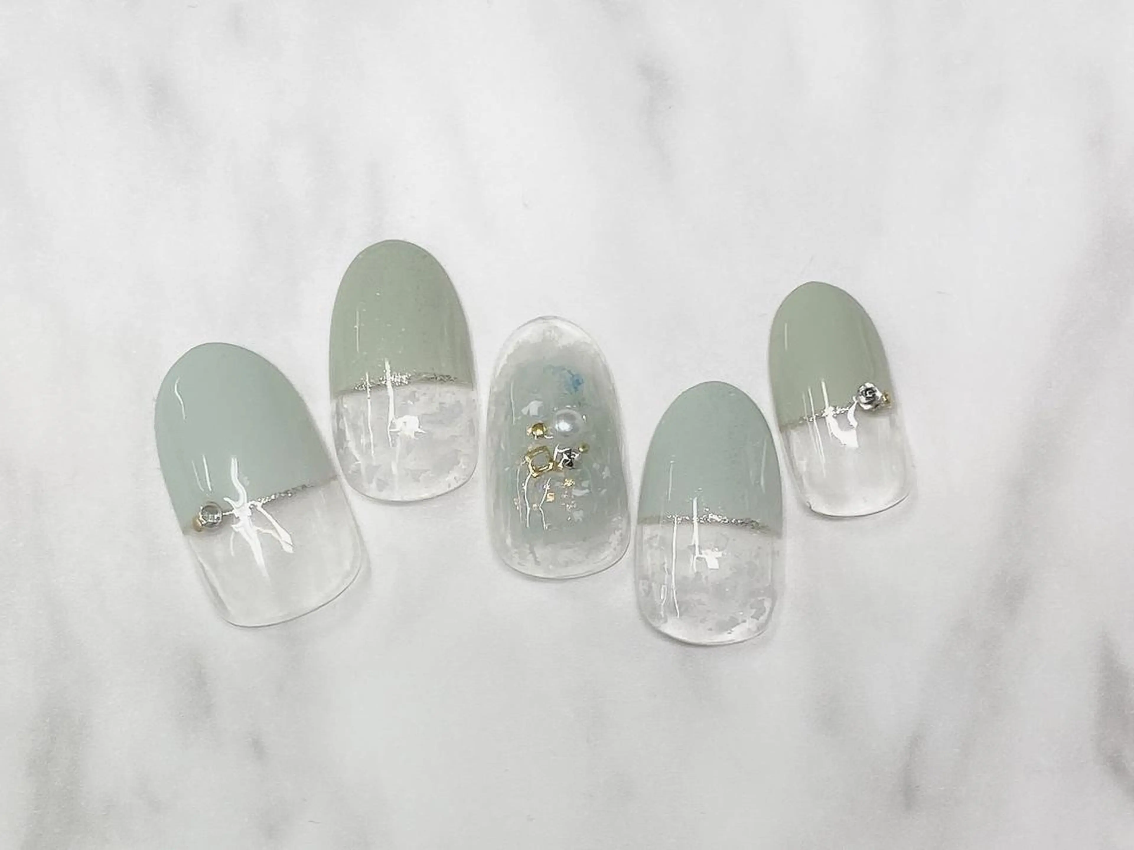 ネイル ハンドネイル ネイルPetit Ribbonのネイルデザイン