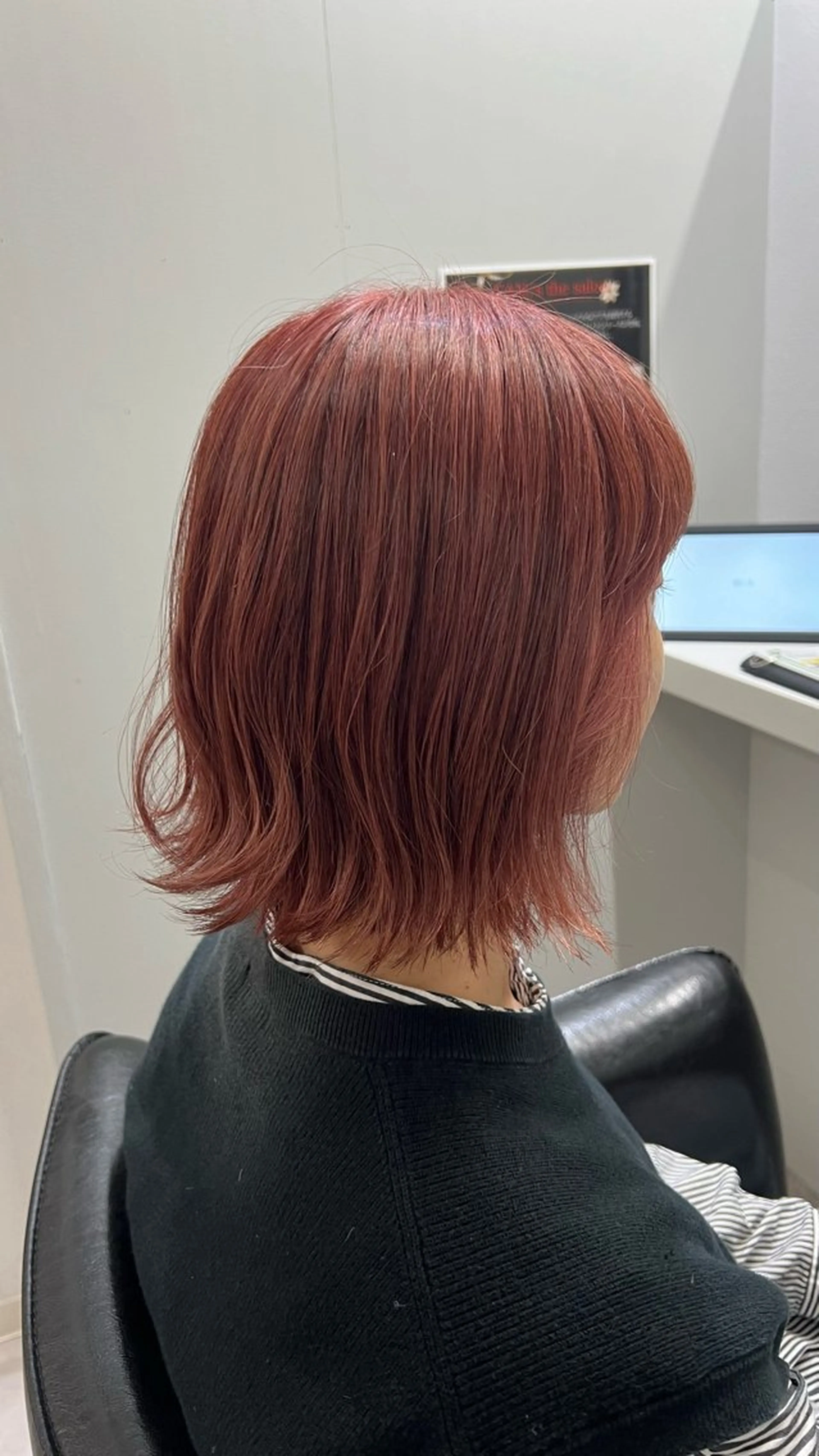 ミディアム カット ヘアカラー 🎀tokute ナオ🧸のヘアスタイル