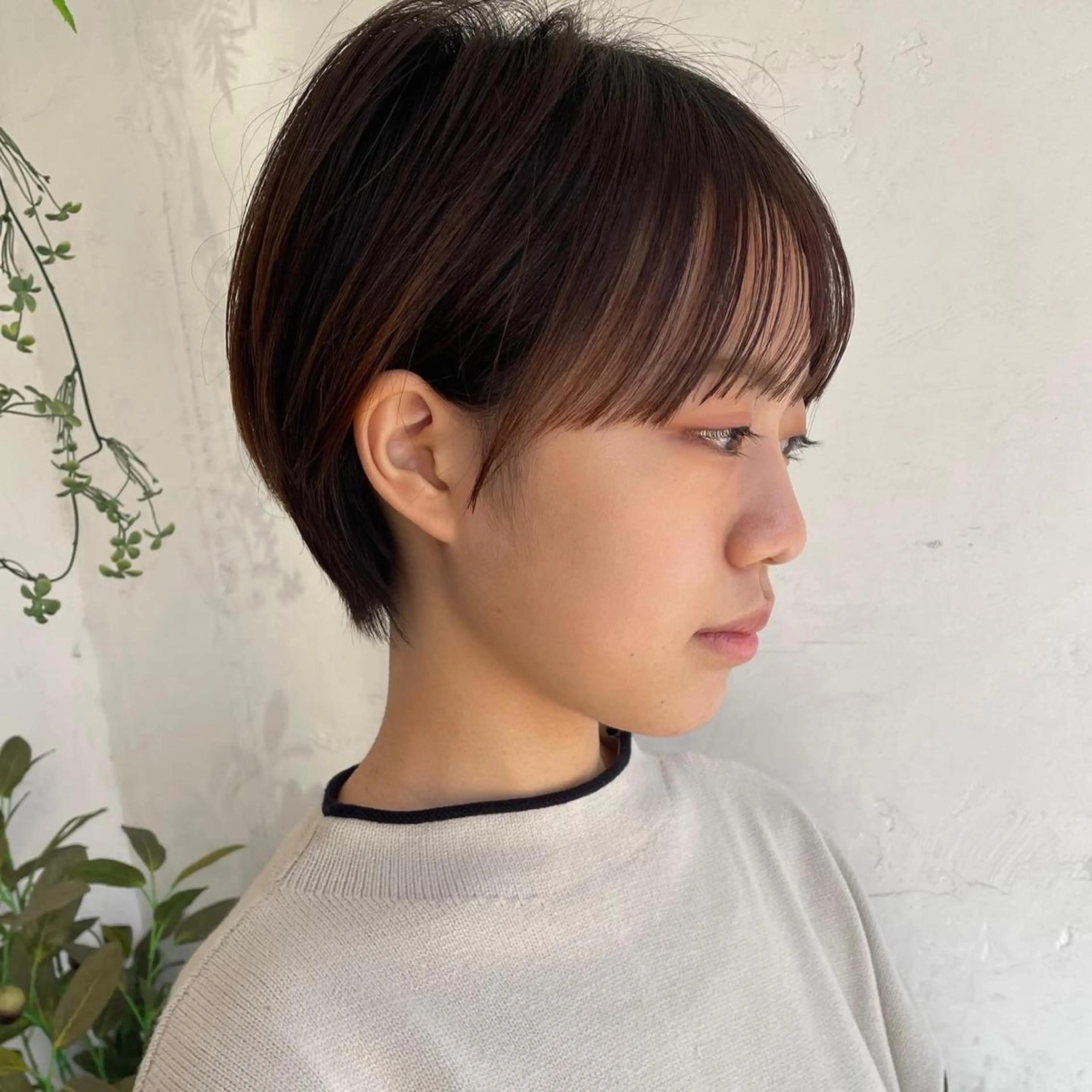 ショート カラー ショートボブ ハンサムショート 丸みショート デザインカラー ハイライトカラー カット ヘアカラー トリートメント 京都大人女性ショート 徒歩1分/秋山のヘアスタイル