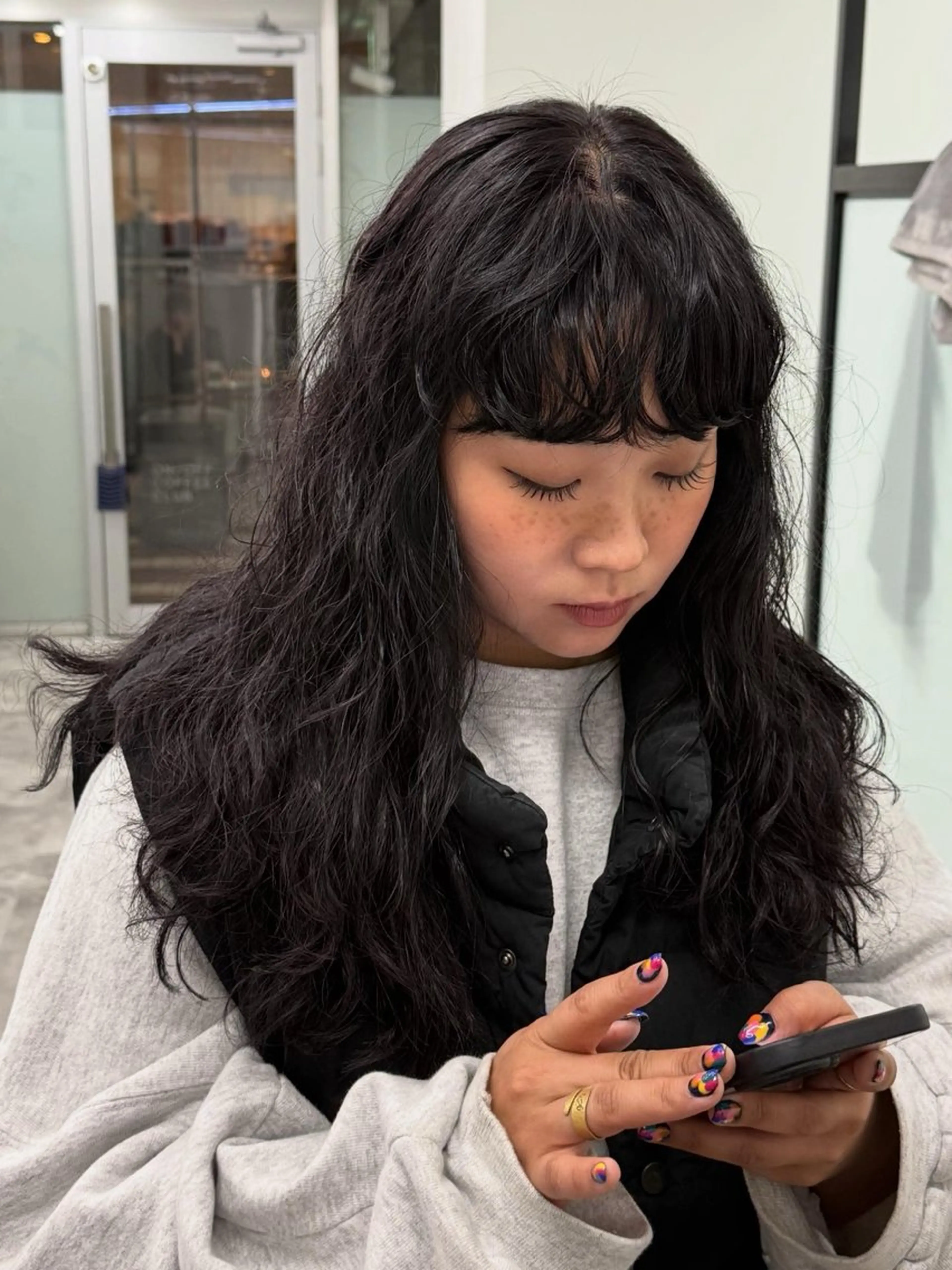 ロング カラー パーマ レッドカラー レイヤーカット カット ヘアカラー パーマ トリートメント era所属・azumi/ボブ/暖 色/オリーブ/縮毛のヘアスタイル