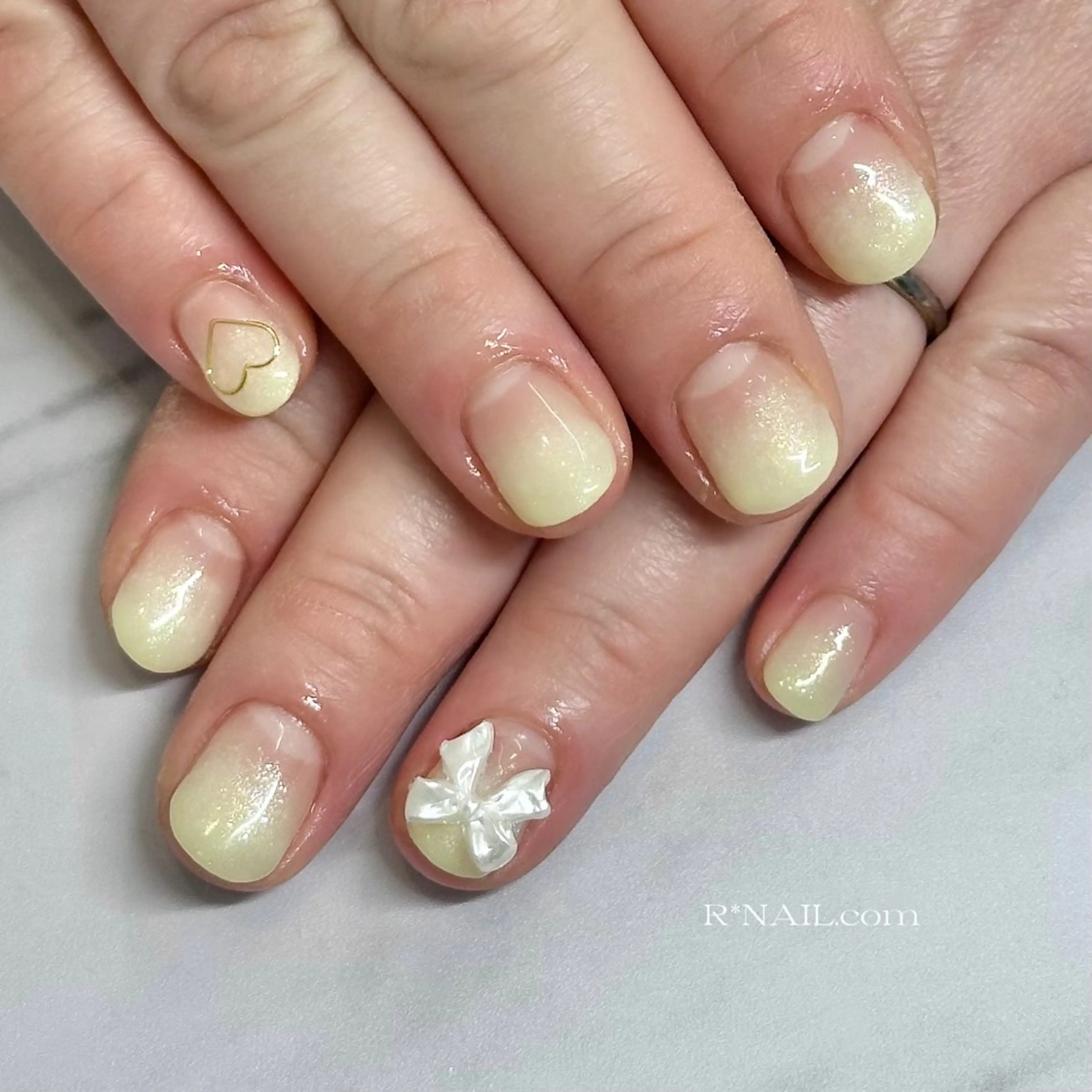 ネイル ハンドネイル Riona / R*NAIL.comのネイルデザイン