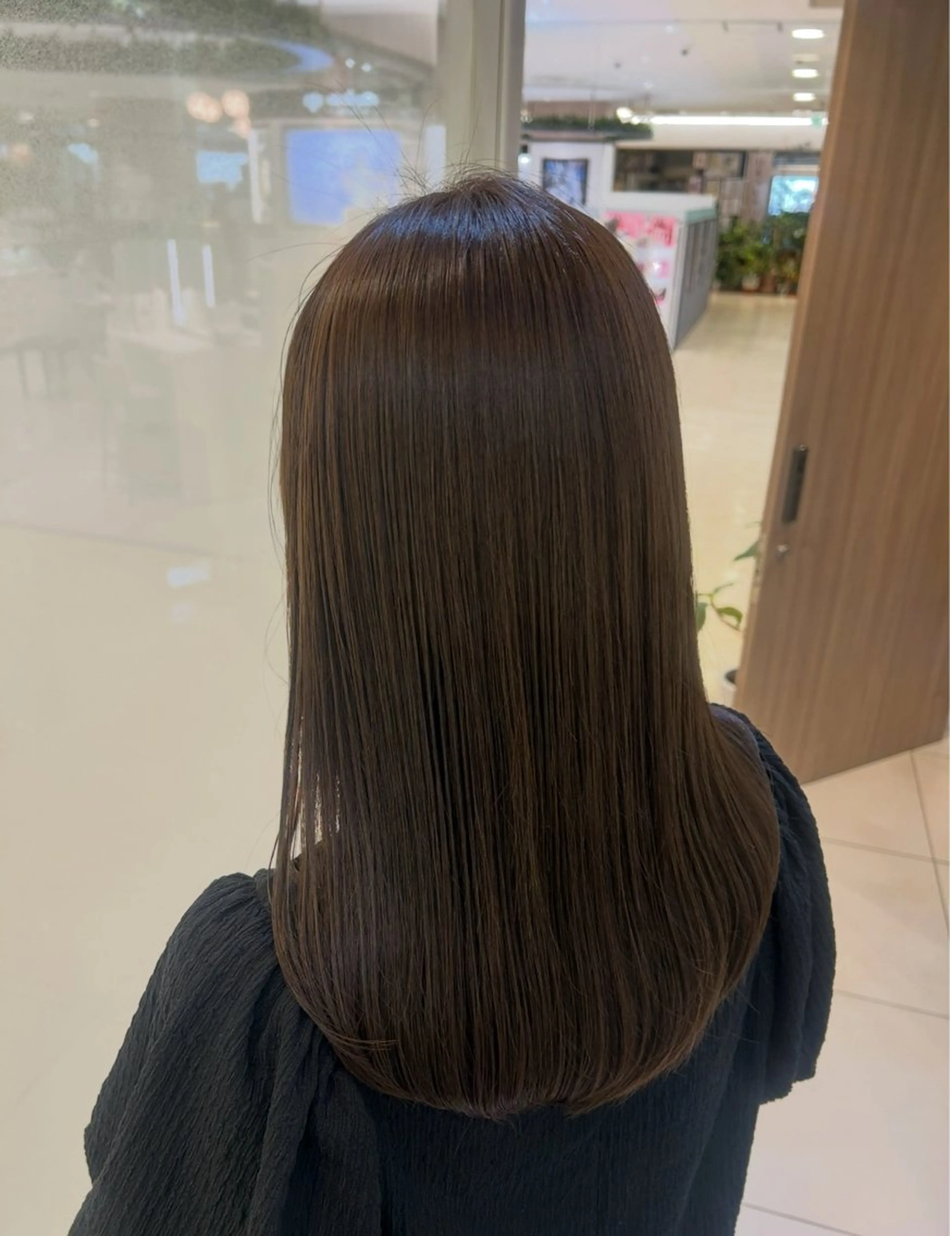 セミロング カラー ヘアカラー トリートメント パーソナルな髪質改善 縮毛矯正ササキナツミのヘアスタイル