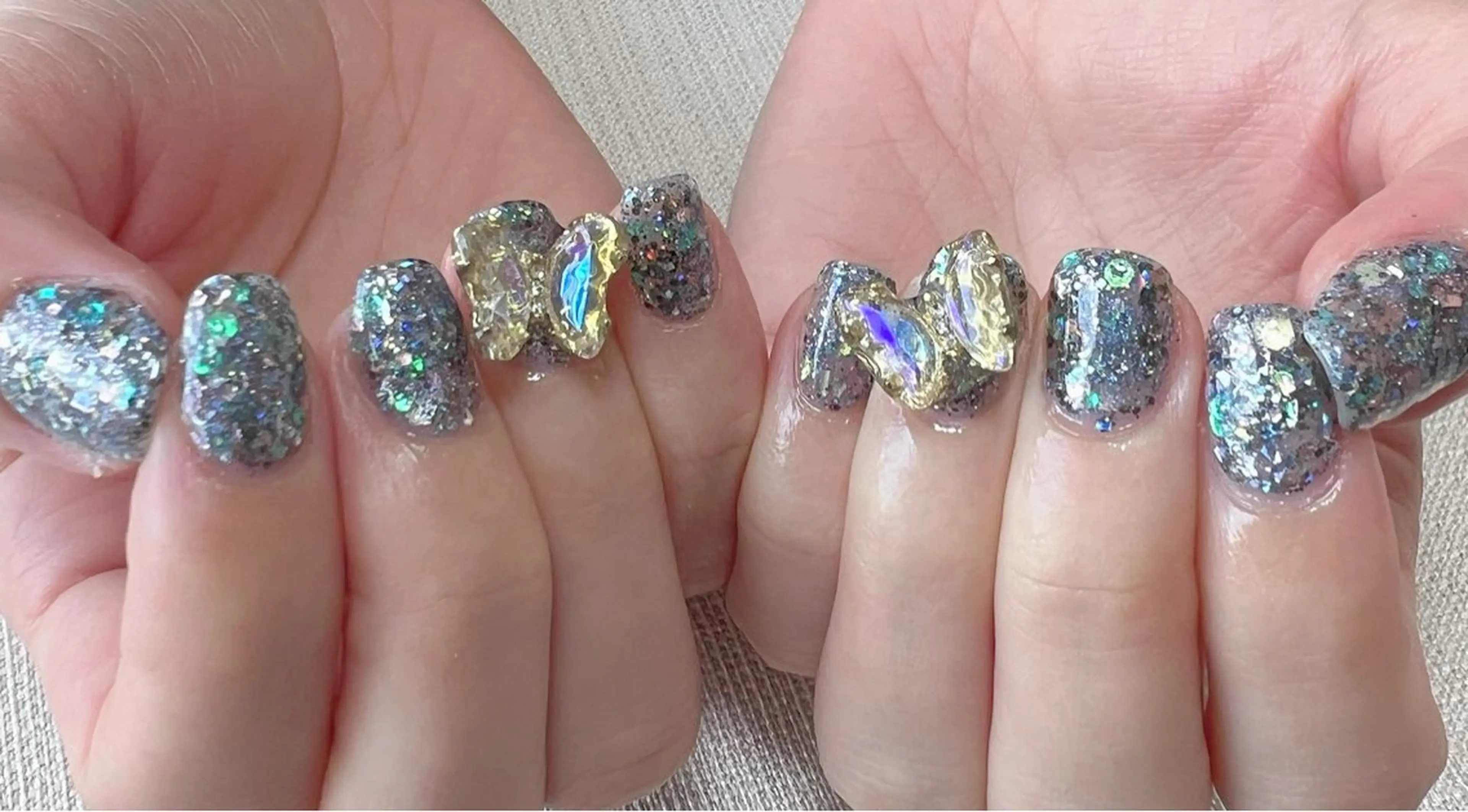 ネイル t. yoshizawaのネイルデザイン