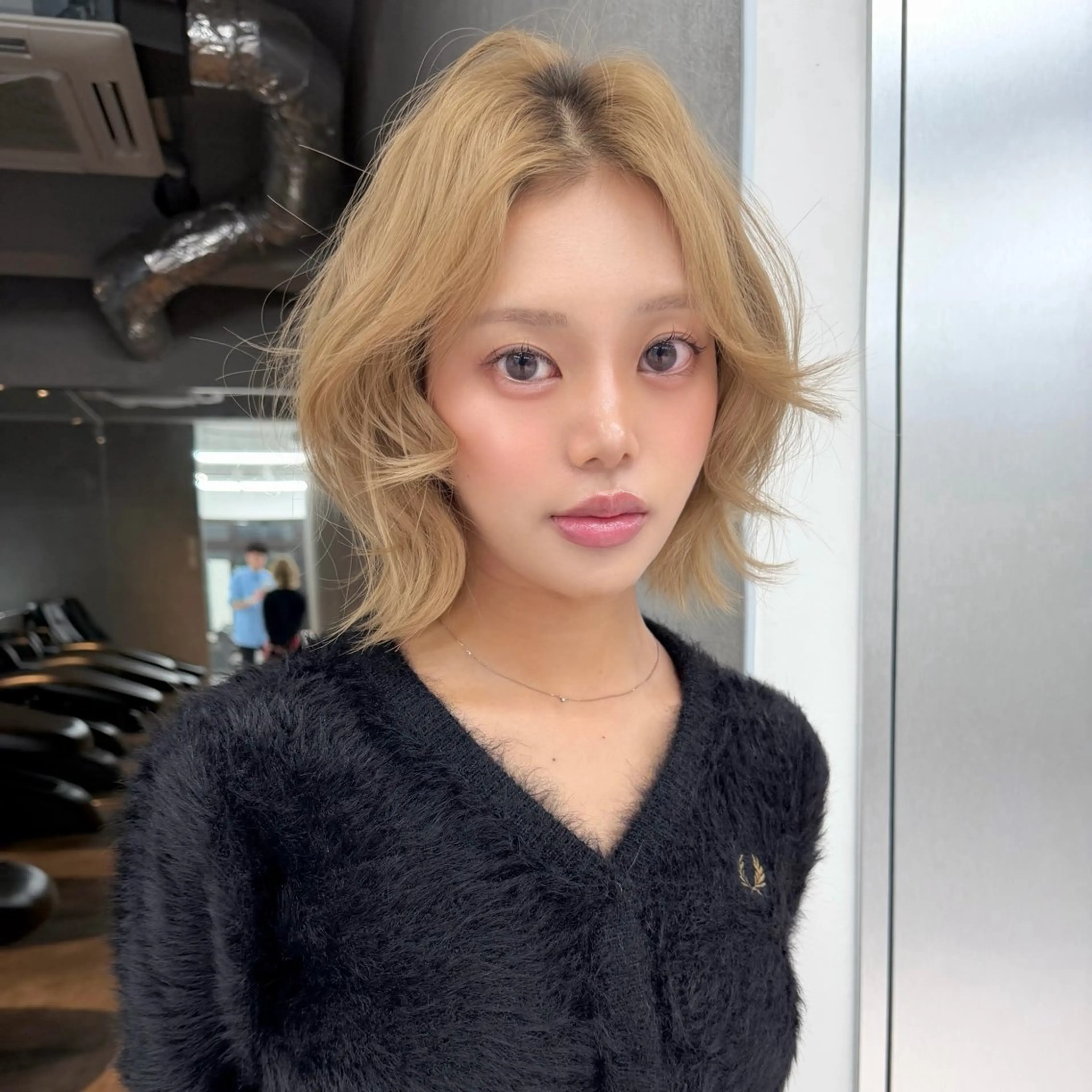 ミディアム カラー ベージュカラー ブリーチ ケアブリーチ デザインカラー ダブルカラー ヘアカラー トリートメント TATSUブリーチ/ ミルクティーベージュのヘアスタイル