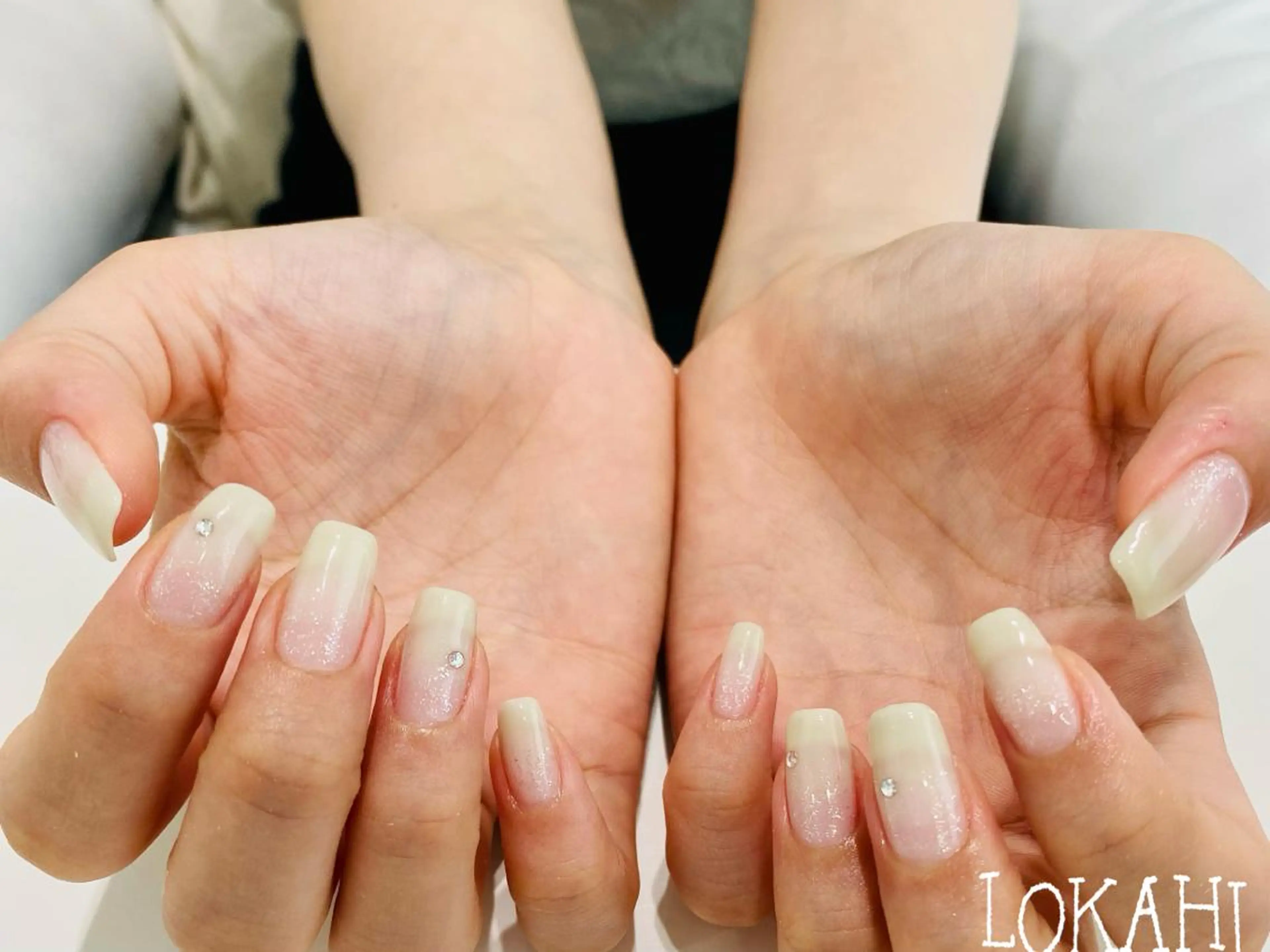 ネイル マツエク・マツパ アイブロウ 眉カラー パリジェンヌラッシュリフト 一重×まつ毛パーマ ワンホンマツエク アートネイル ハンドネイル 13日3980円‼️ マグもデザインも◎のネイルデザイン