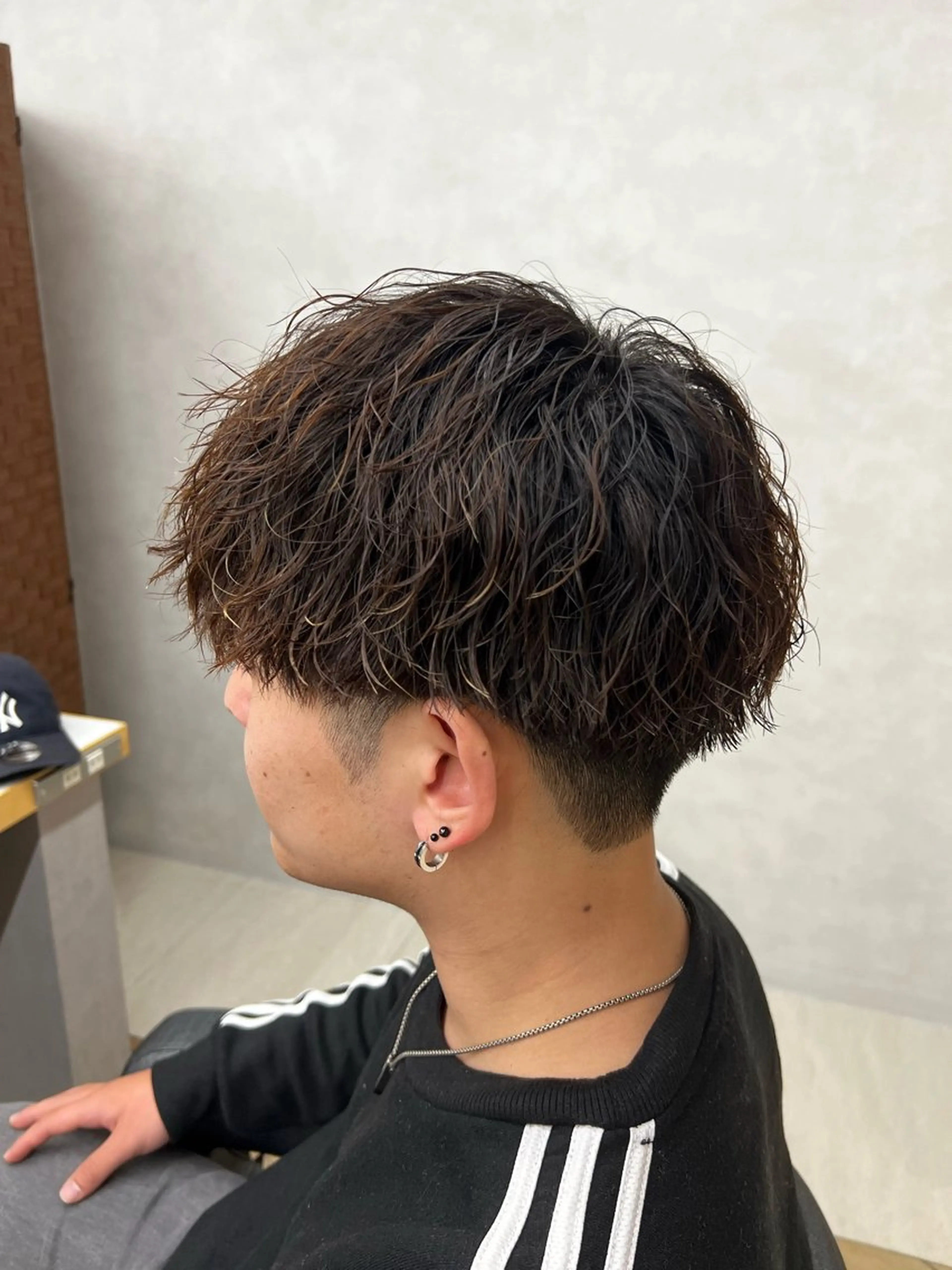 ショート パーマ メンズ センターパート カルマパーマ マッシュウルフ マッシュ メンズパーマ カット パーマ トリートメント ヘアセット 🪐メンズ特化 ヤマクラ　タイキのヘアスタイル