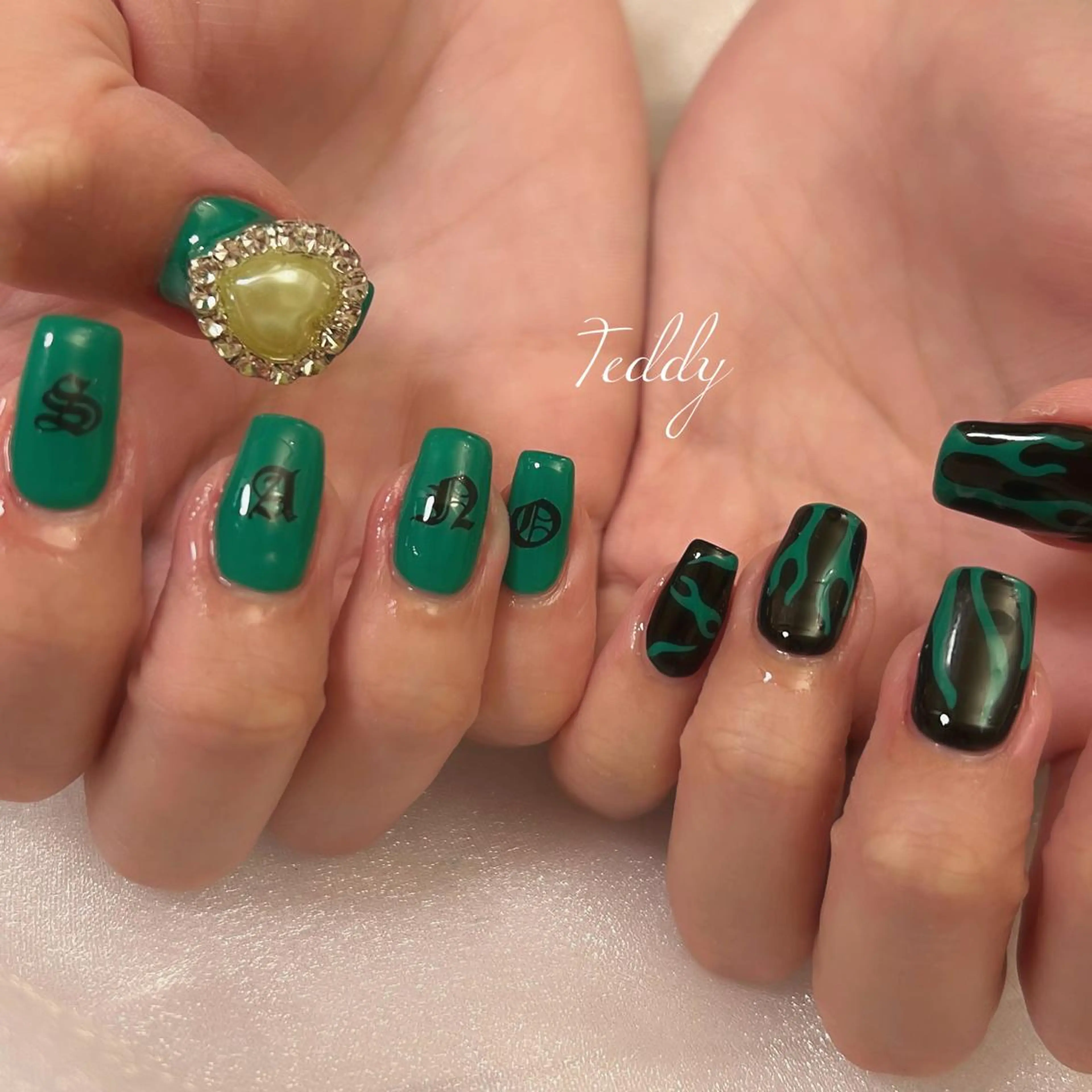 ネイル ハンドネイル ERINA ♥のネイルデザイン