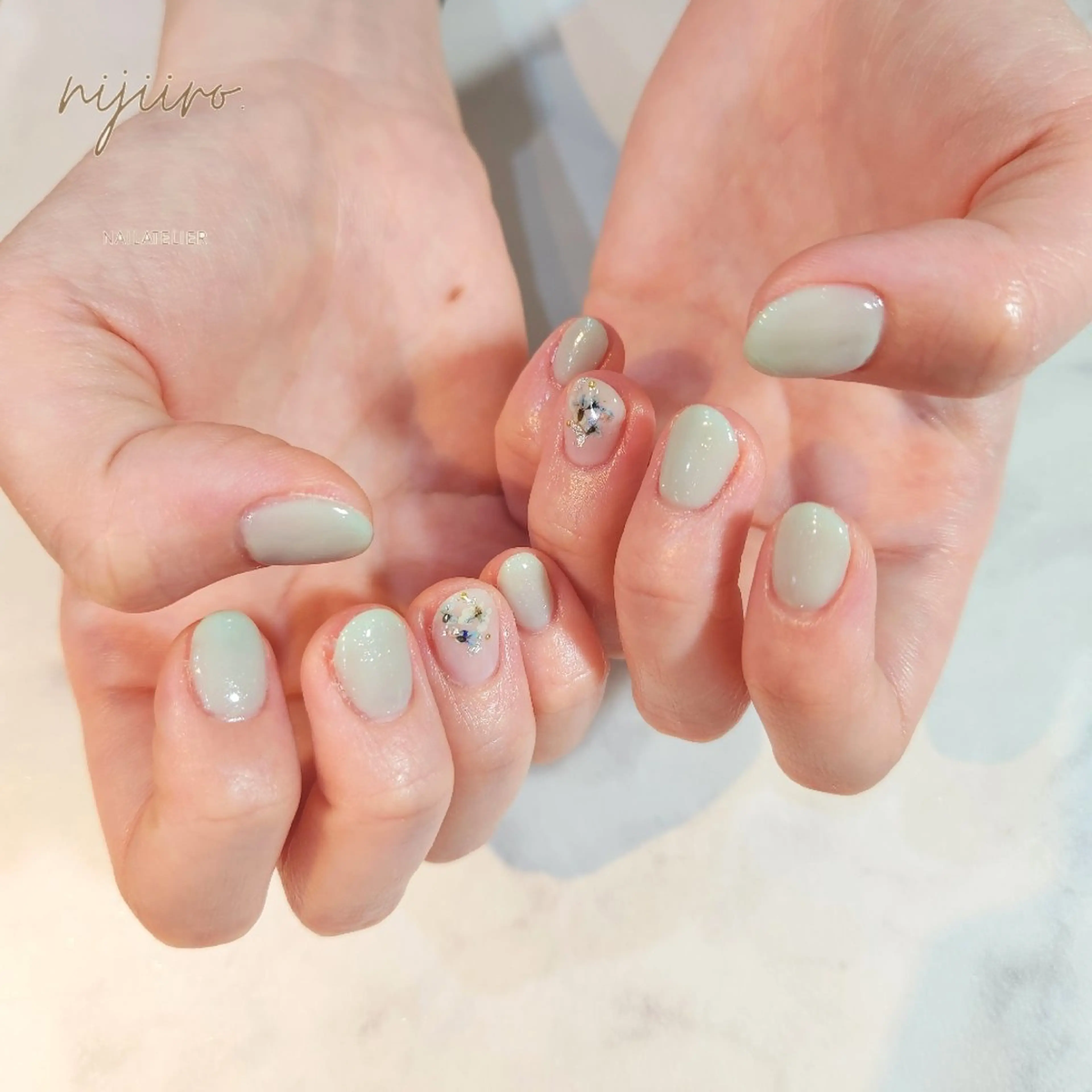 ネイル ハンドネイル nailatelier nijiiro.所属・nijiiro🌈 サトウのネイルデザイン