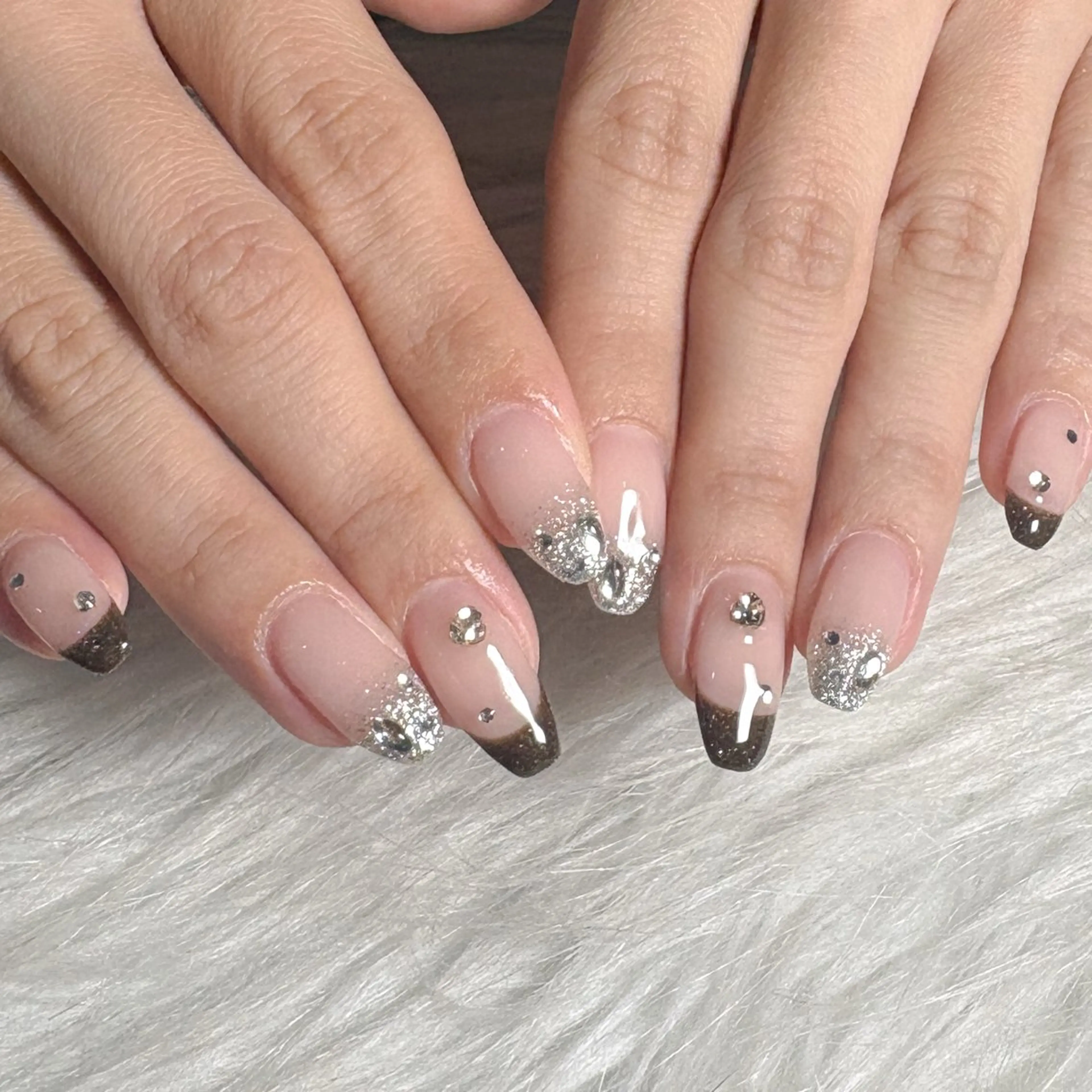 ネイル ハンドネイル LAVISH manaのネイルデザイン