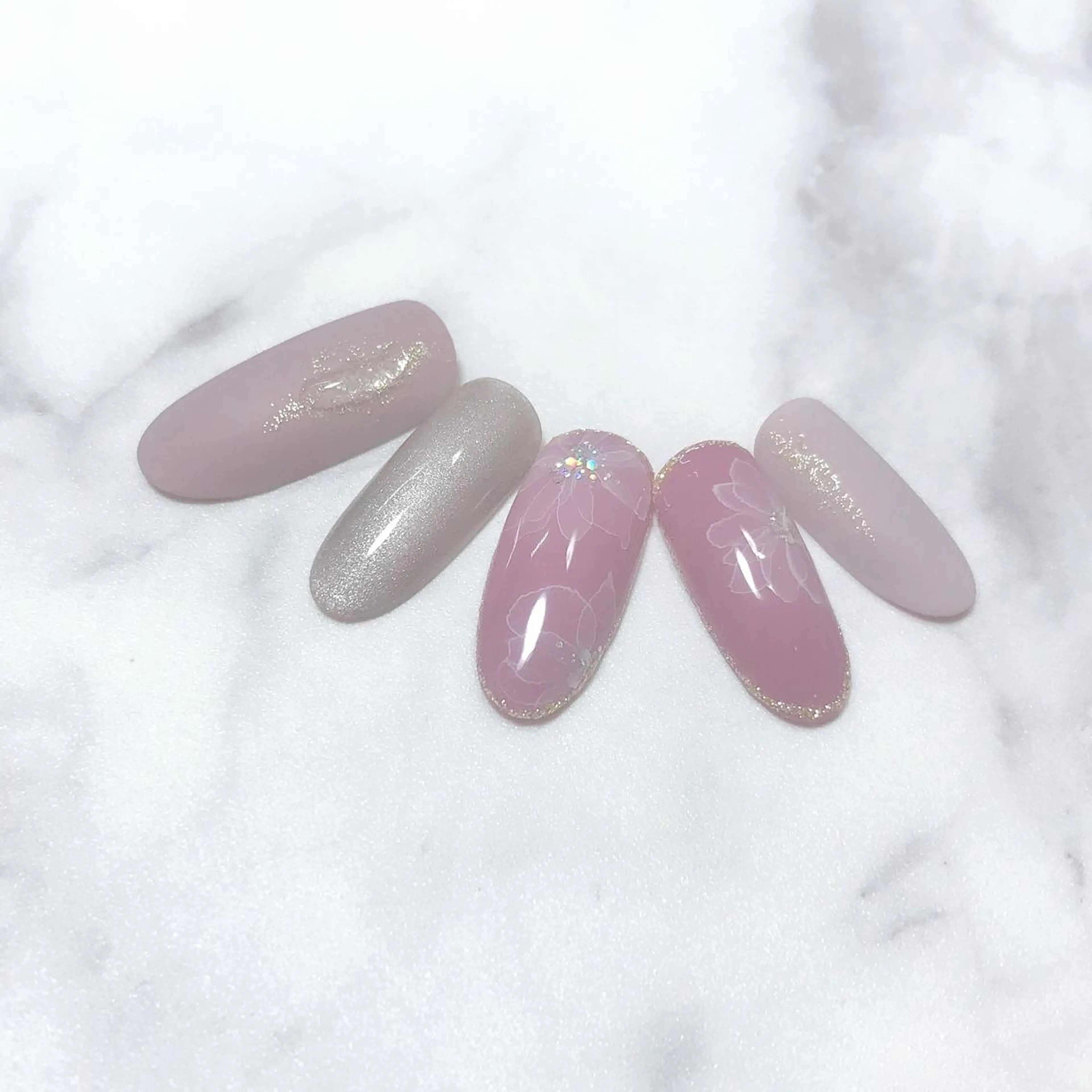 ネイル フラワーネイル マグネットネイル ワンカラーネイル ピンク ステラ marikominoのネイルデザイン