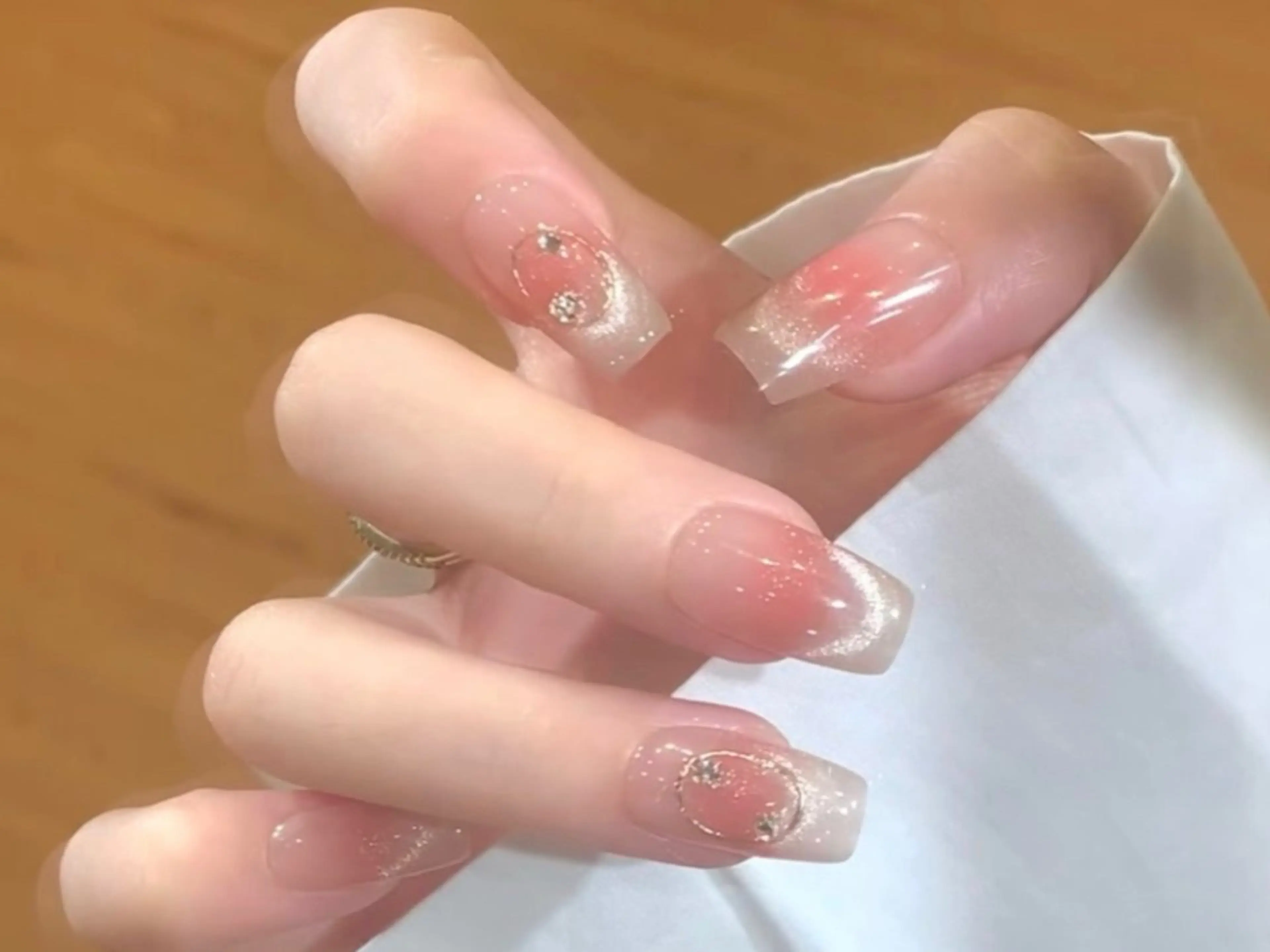 ネイル オーロラネイル チークネイル 長さ出し フットネイル フレンチネイル AND Nail 長さだし専門店のネイルデザイン