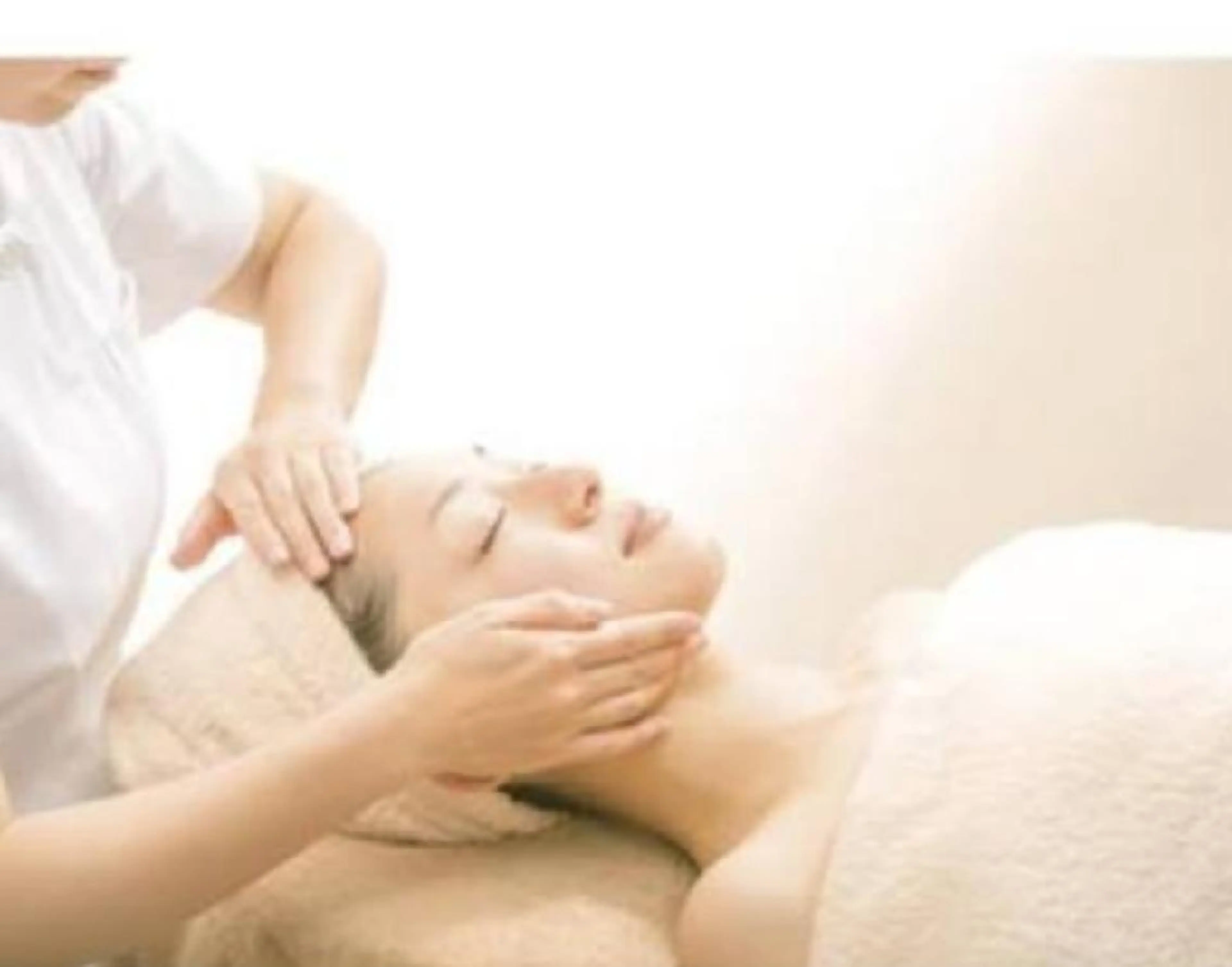 【大人ニキビにお悩みの方、お任せください❗】集中アクネケアエステ💆♀️ニキビ跡が気になる方にもオススメの写真