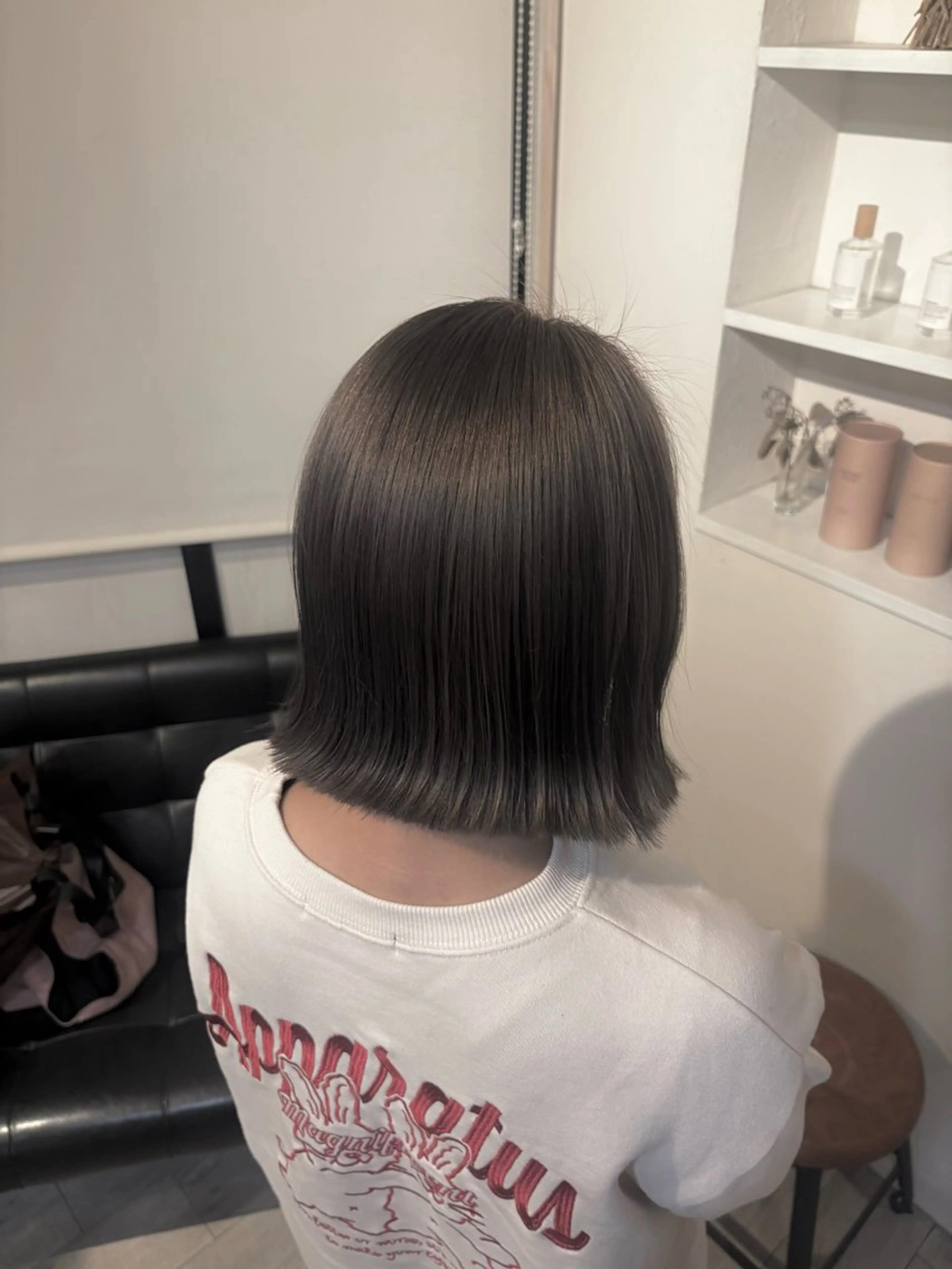 カラー ブリーチ ヘアカラー はしもとひより/ 艶カラー/ストレートのヘアスタイル