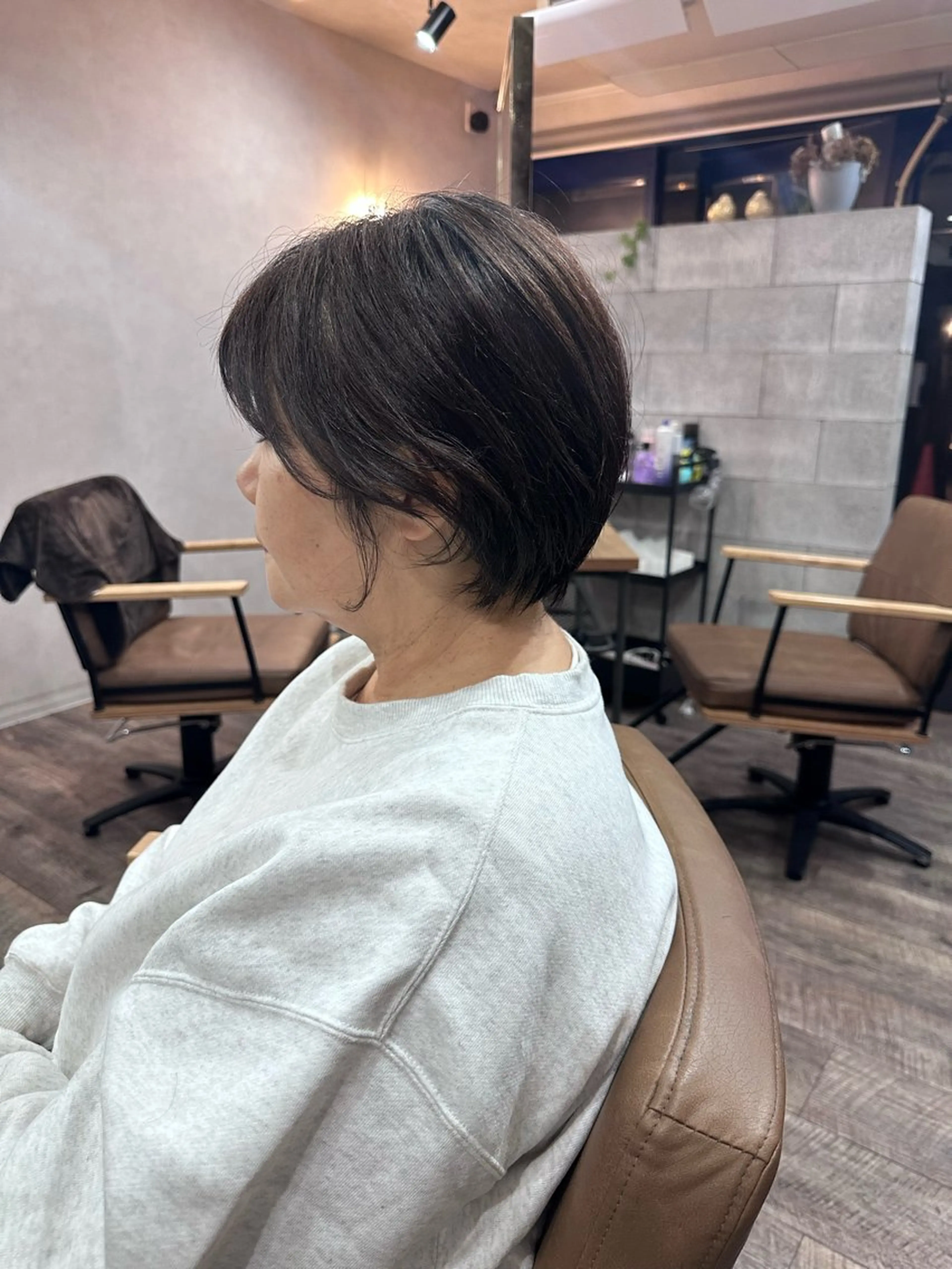 ショート カラー t.hair垂門真吾 曲がる縮毛矯正/ボブのヘアスタイル