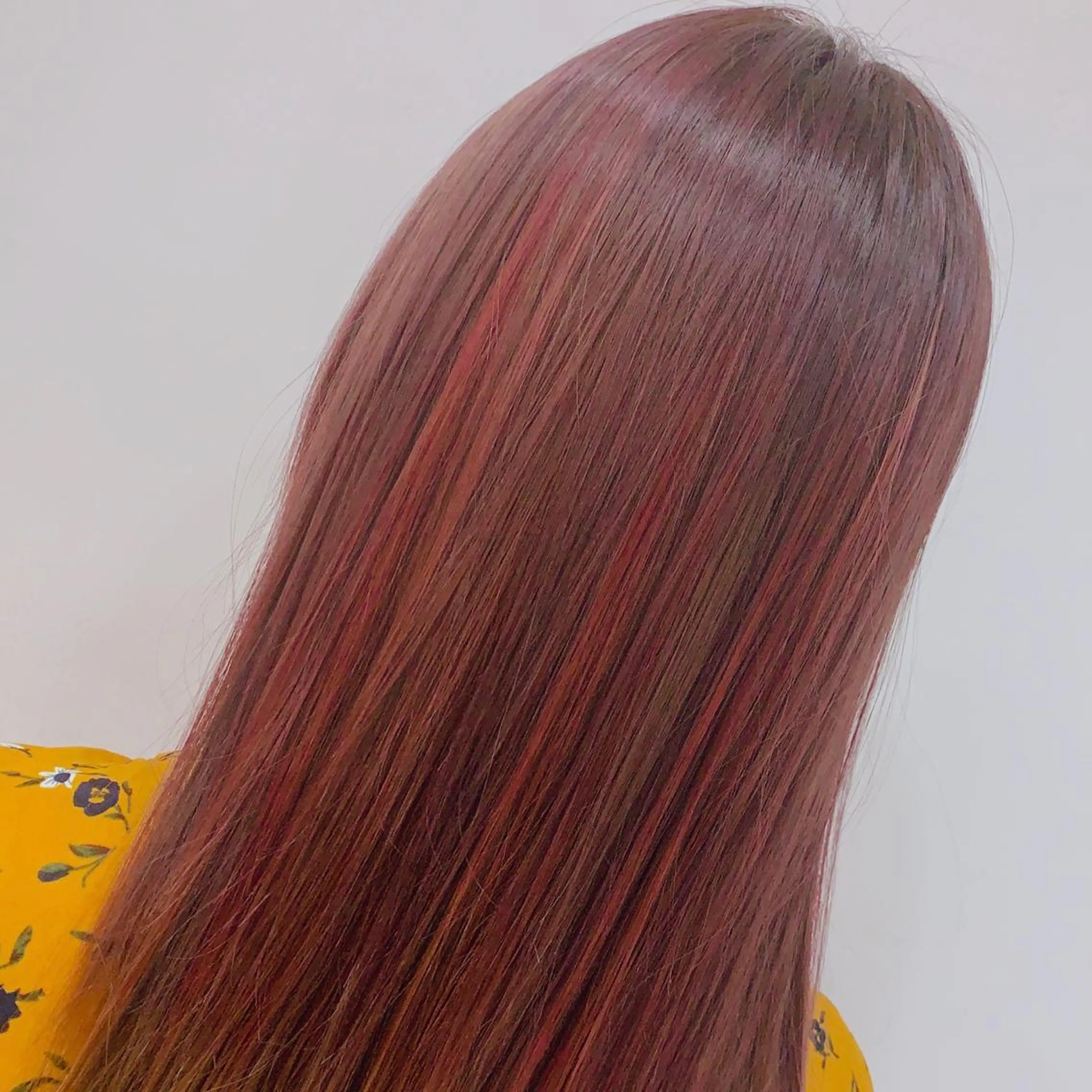 セミロング カラー ハイライトカラー ハイライト ヘアカラー トリートメント お肌の角質ｹｱ / ﾍﾞﾗｽﾃｷﾞのその他イメージ