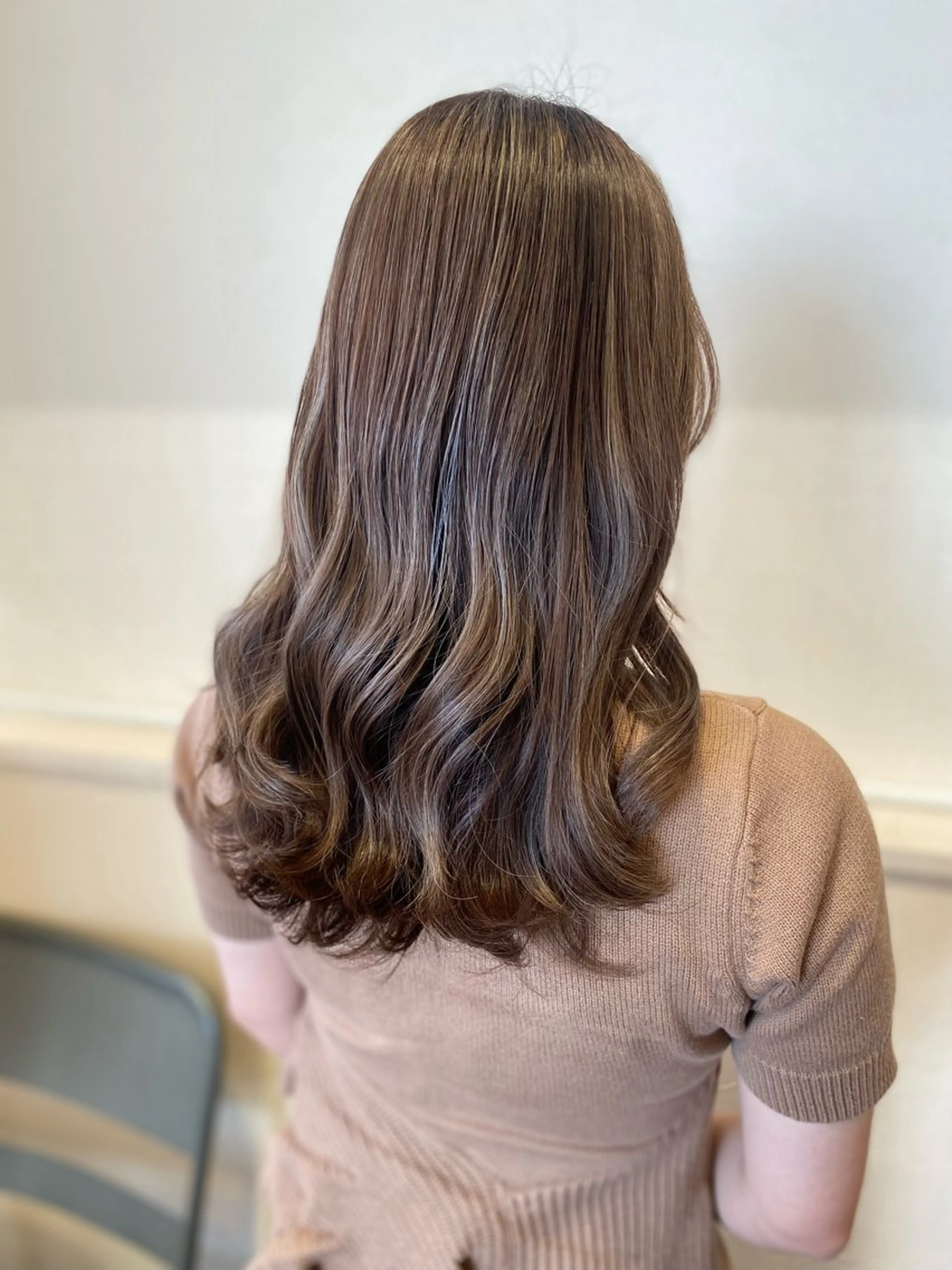 セミロング 加藤 実穂のヘアスタイル