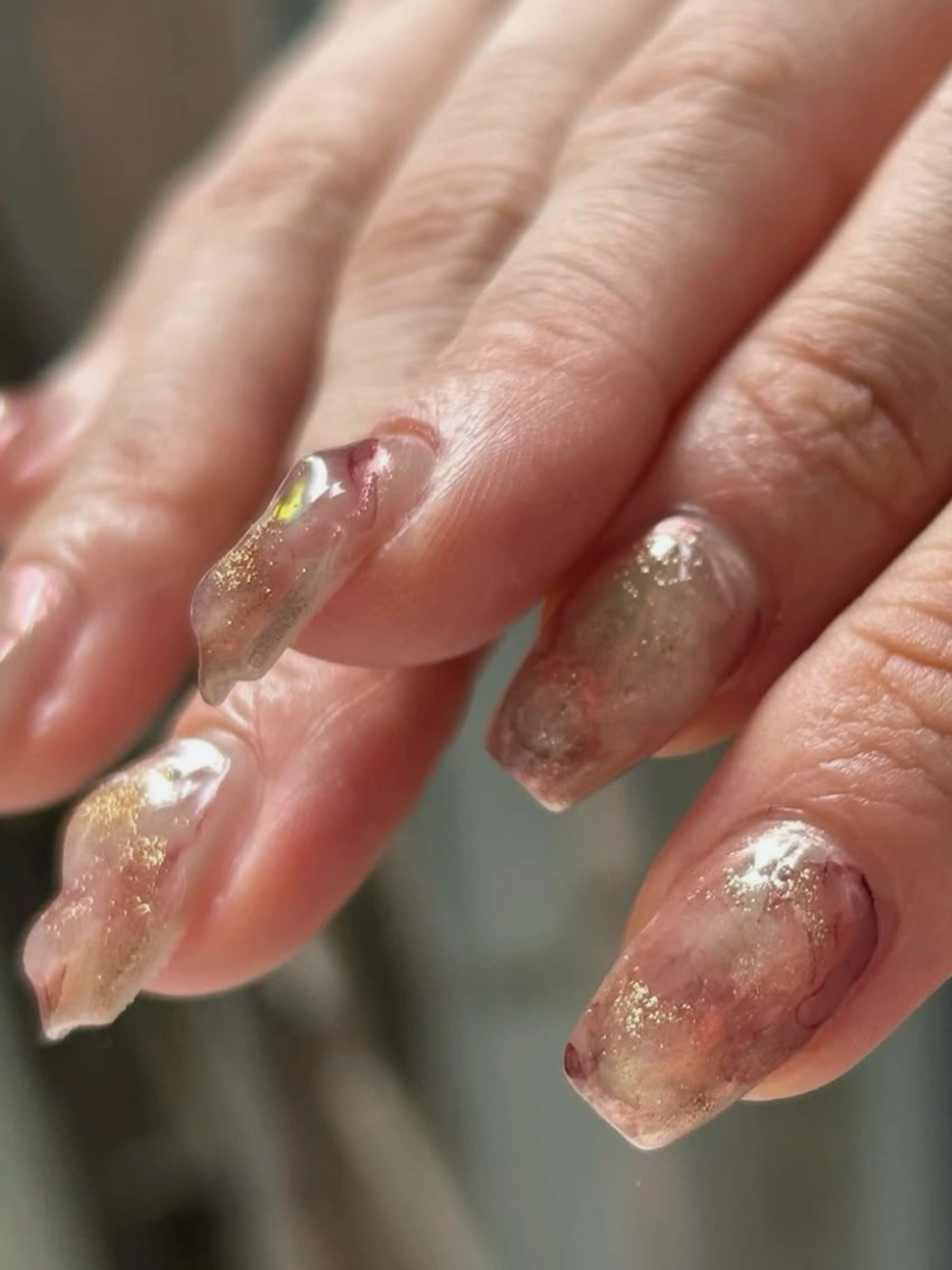 ネイル アートネイル ニュアンスネイル ぷっくりネイル talo .のネイルデザイン