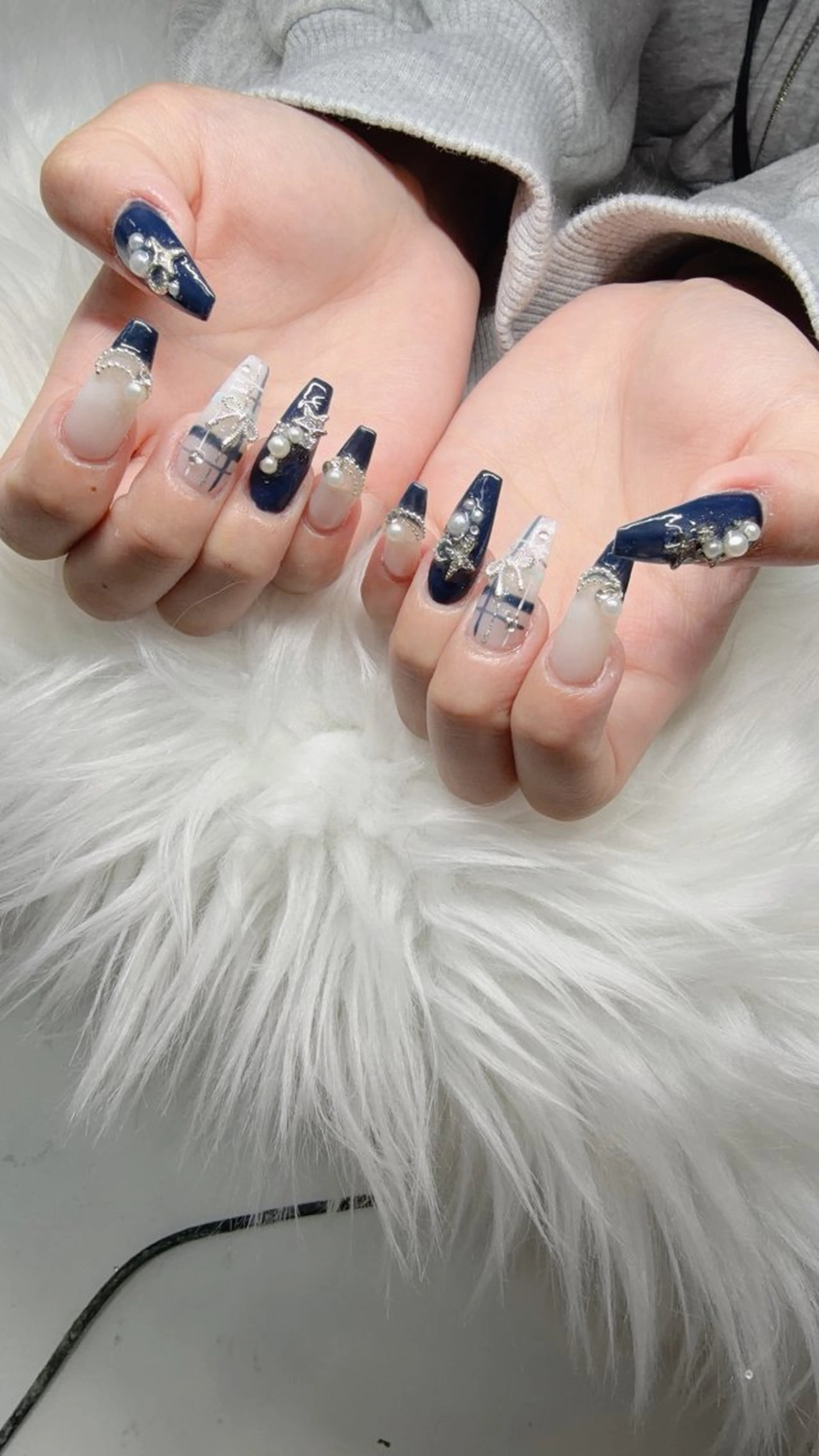 ネイル ハンドネイル Lee Nailsのネイルデザイン