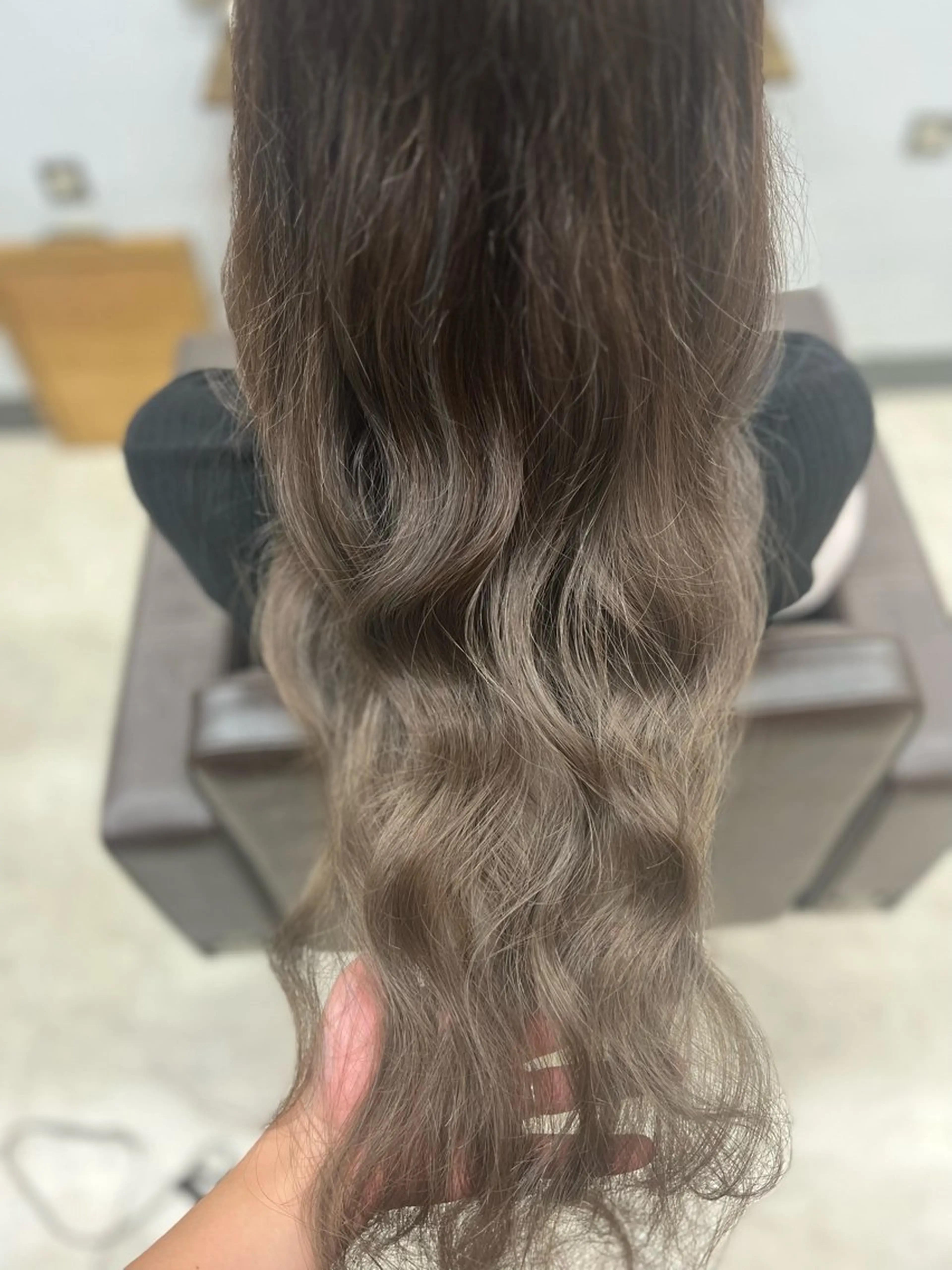 ロング カラー 透明感カラー イルミナカラー Crescere所属・小島 凜のヘアスタイル