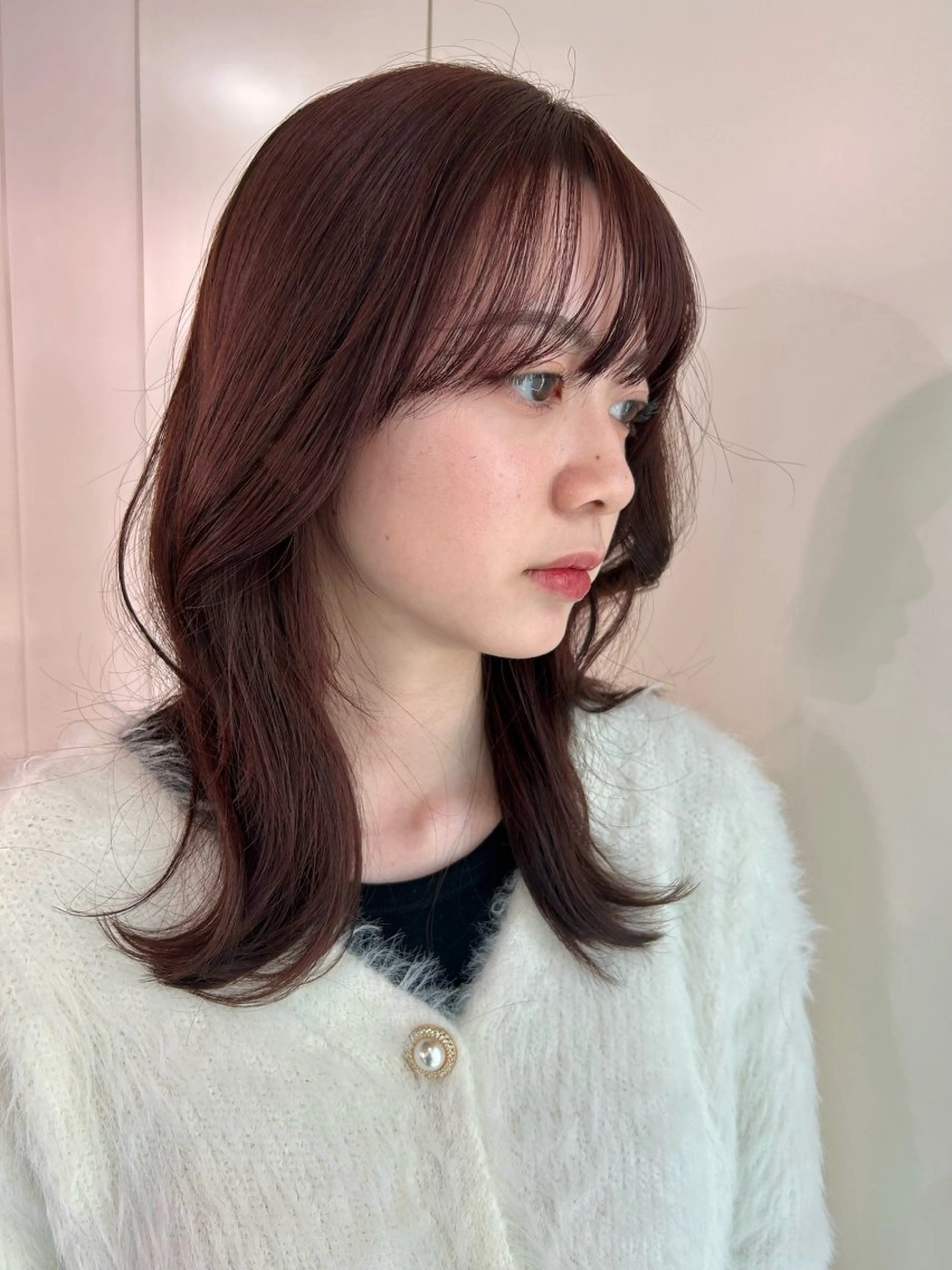 ミディアム カラー ブラウンカラー ダブルカラー ピンクカラー ピンクブラウン 顔周りカット カット ヘアカラー トリートメント VISUALIST所属・小倉/レイヤー/ 顔周りカット/naoのヘアスタイル