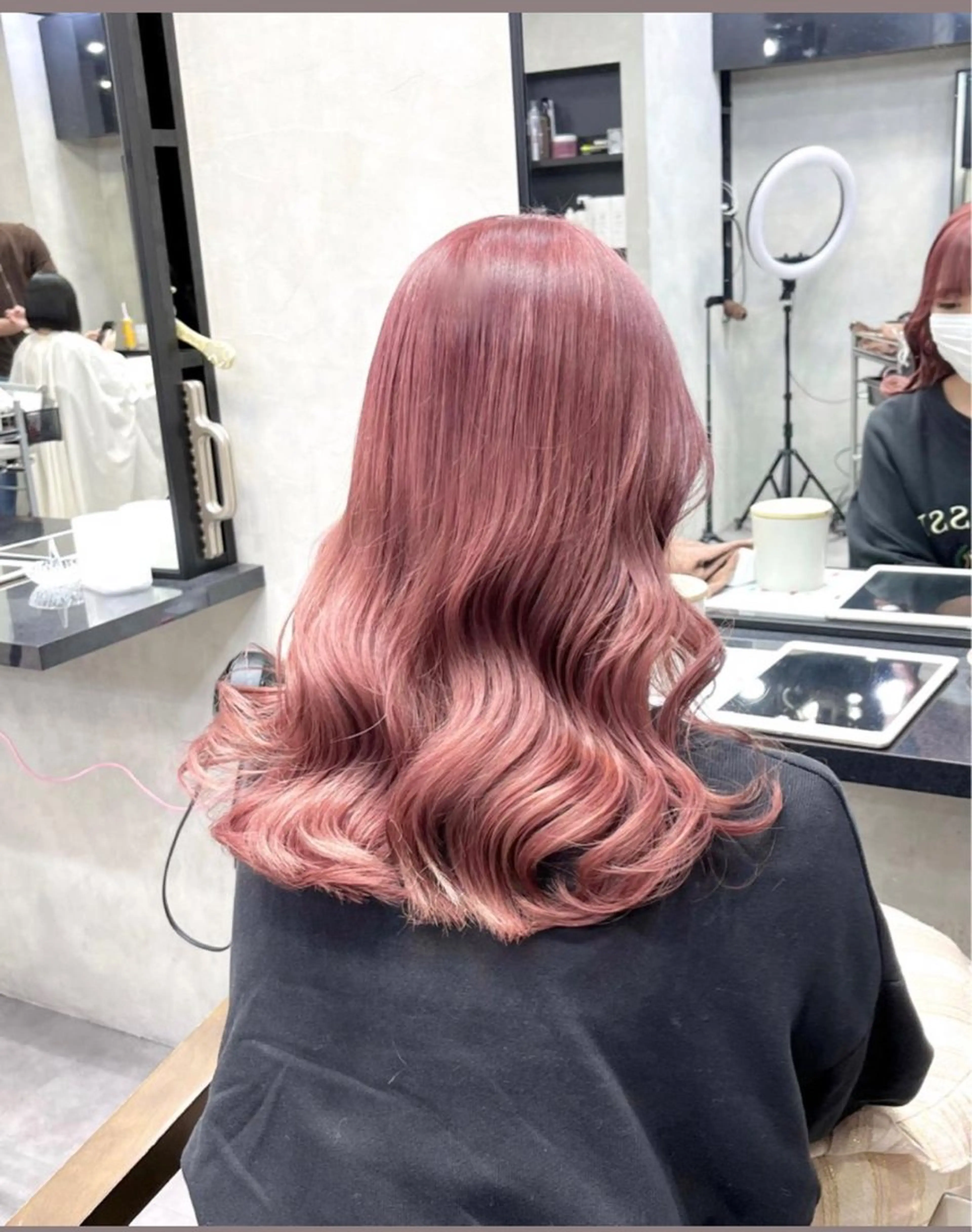 セミロング 濱川響太レディース カットモデルのヘアスタイル