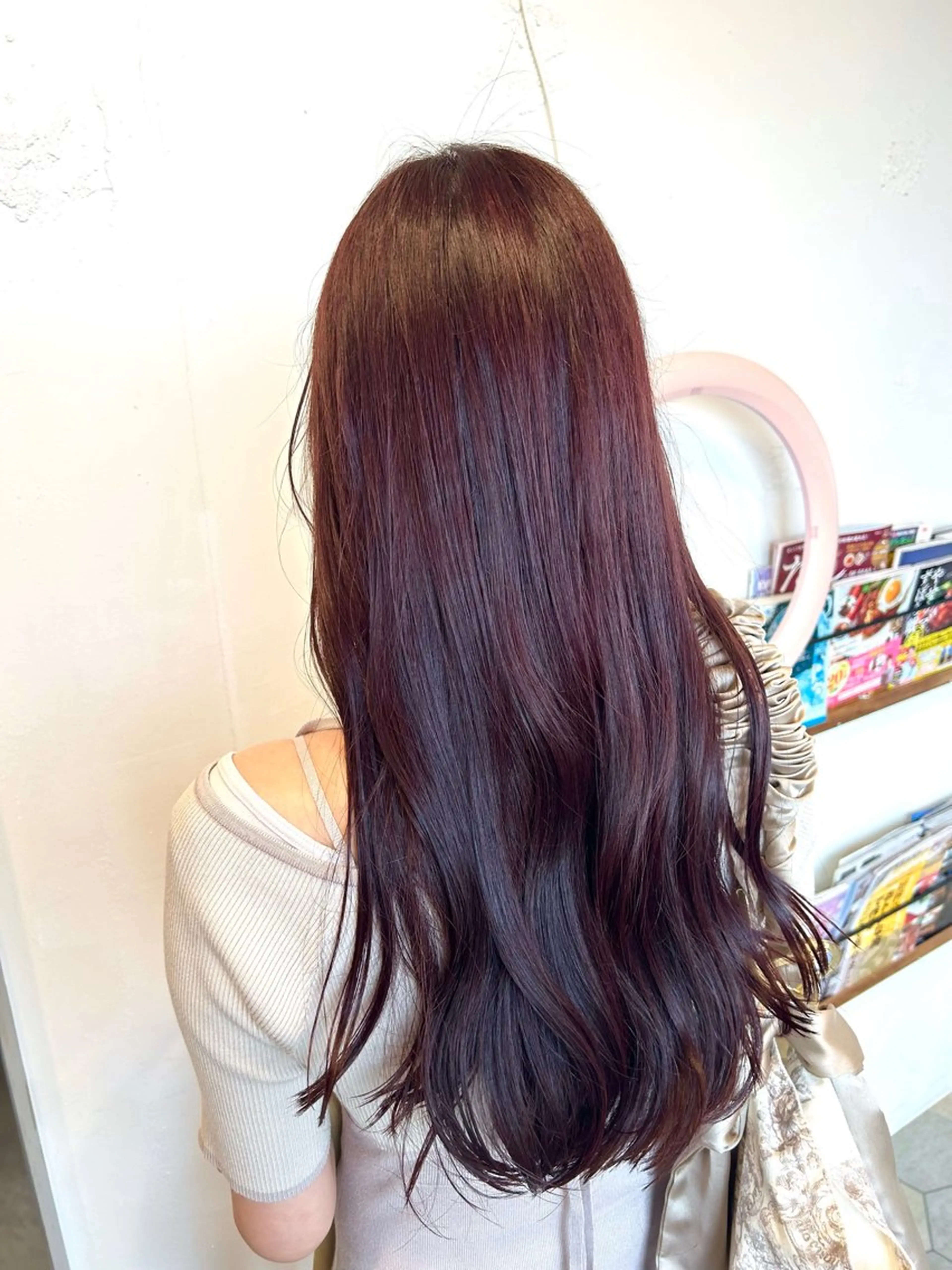 ロング カラー ブリーチ 透明感カラー ラベンダーカラー ラベンダーピンク ブリーチなしカラー カット ヘアカラー トリートメント 藤間 帆乃夏（とうまほのかのヘアスタイル