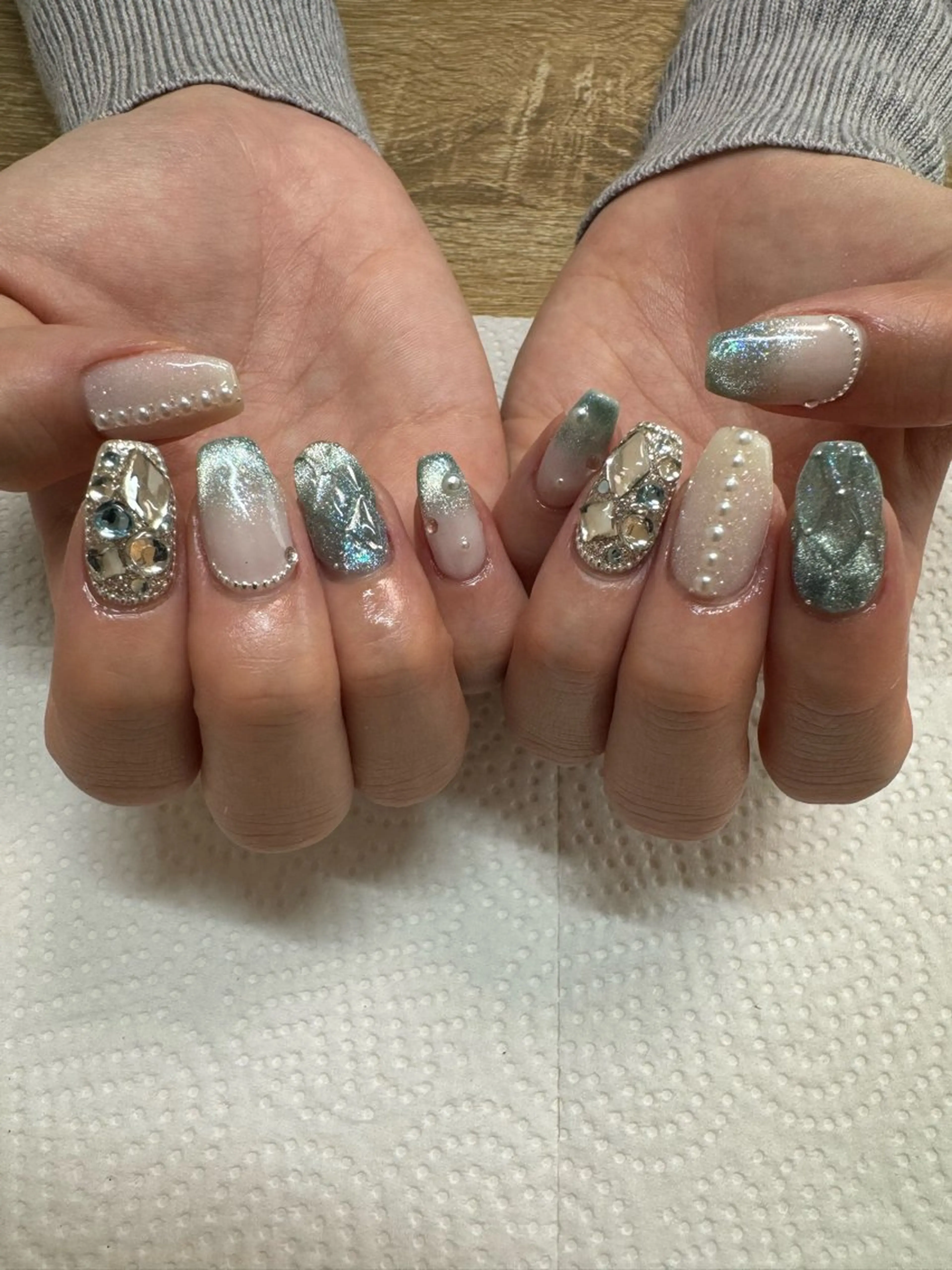 ネイル キラキラネイル マグネットネイル MH_ Nailのネイルデザイン