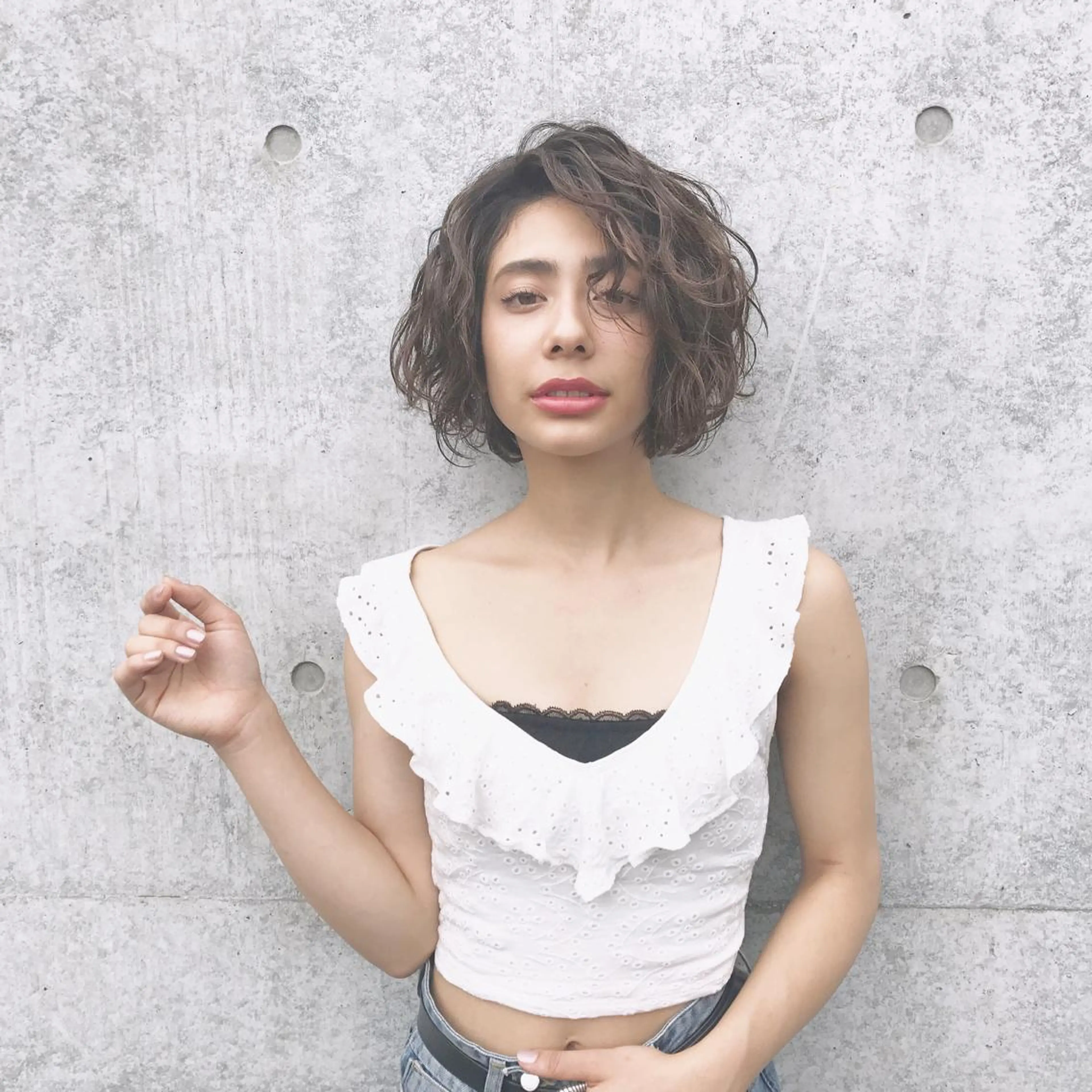 ショート カラー バレイヤージュ ブリーチ デザインカラー ハイライトカラー インナーカラー ハリウッドブロウ LAID BACKの眉毛・アイブロウイメージ