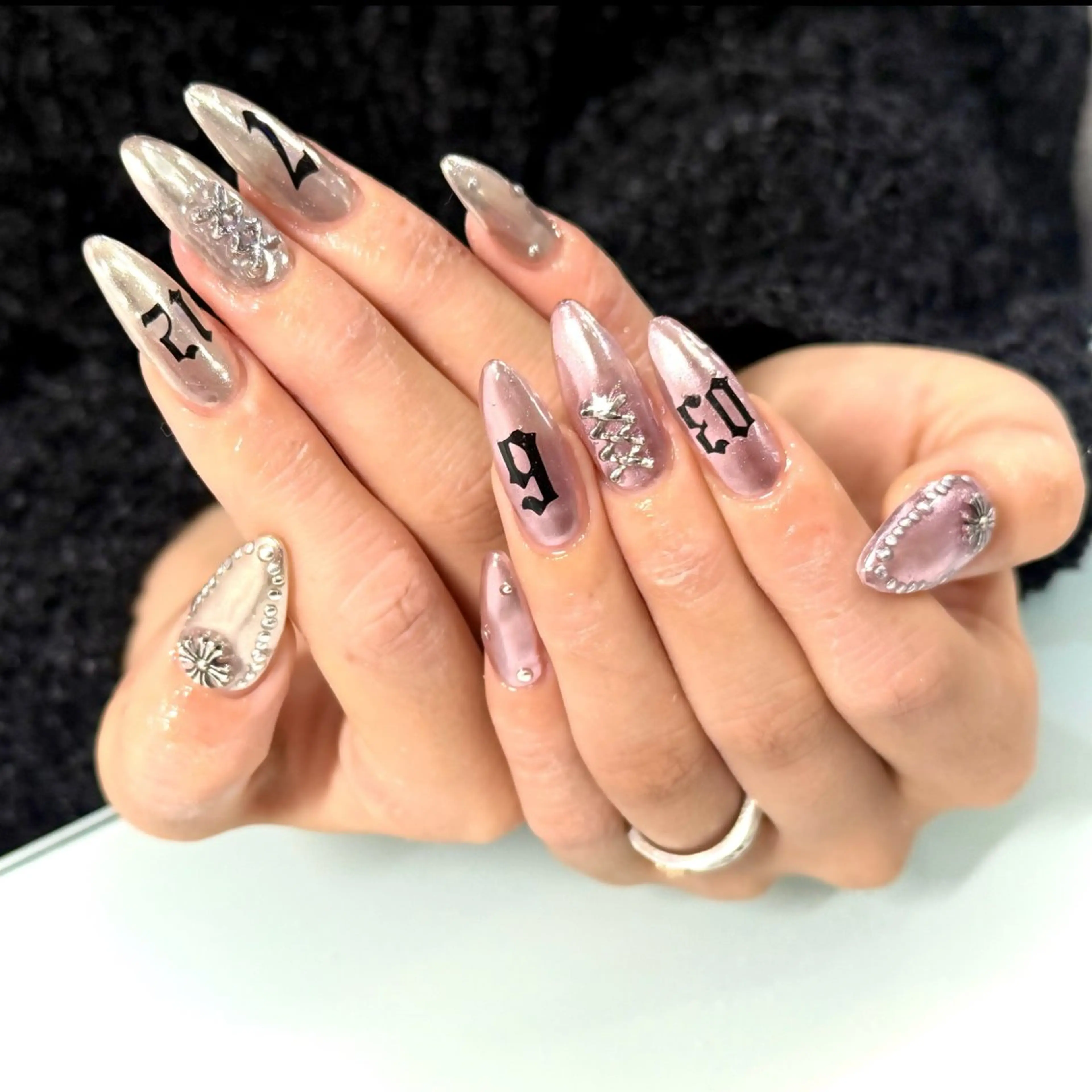 ネイル 長さ出し フレンチネイル ジェルネイル グラデーション 韓国ネイル ハンドネイル Nail&eye Belire 新宿のネイルデザイン