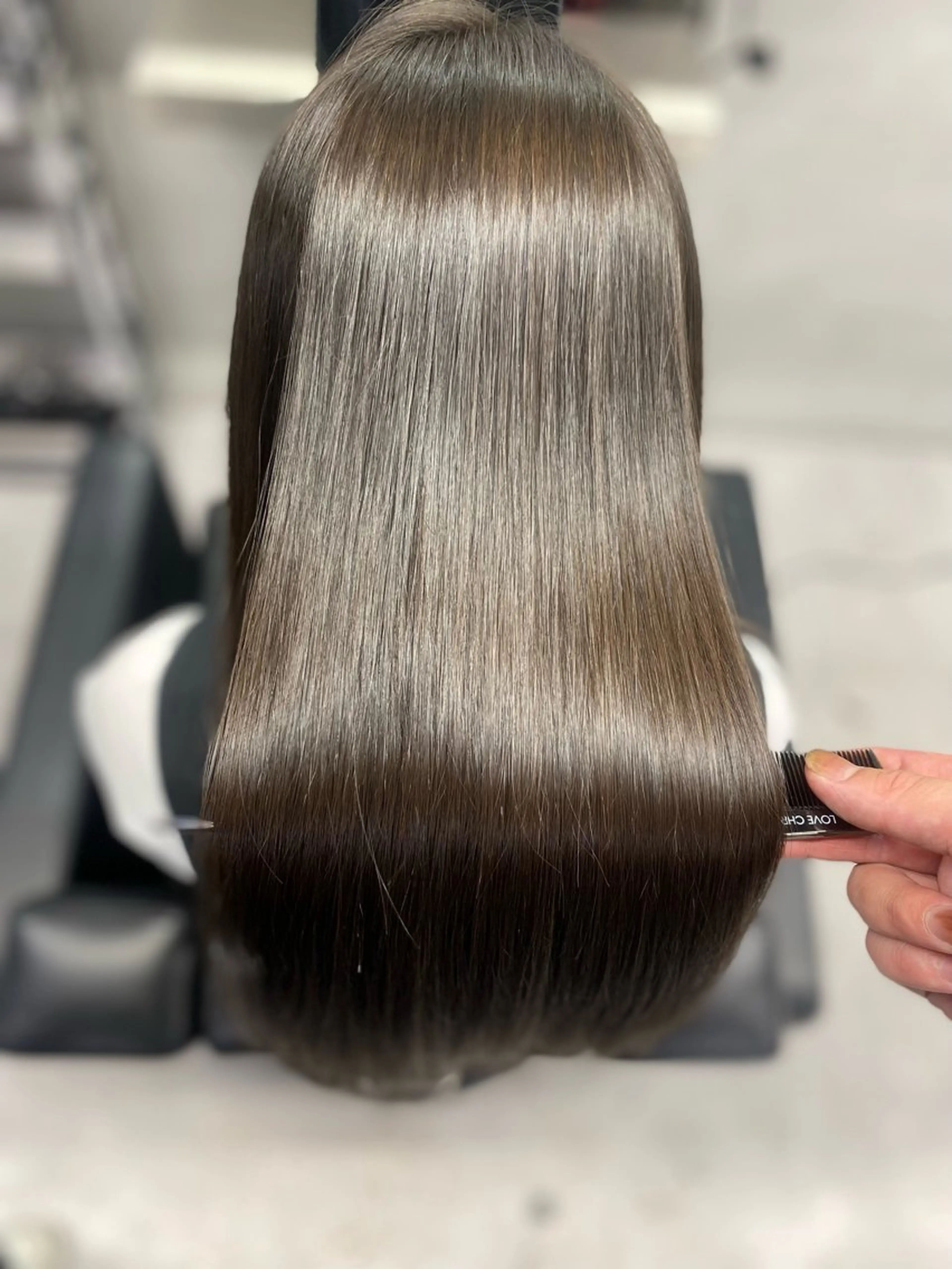 セミロング 艶髪/縮毛矯正 🫧辻野海羽のヘアスタイル