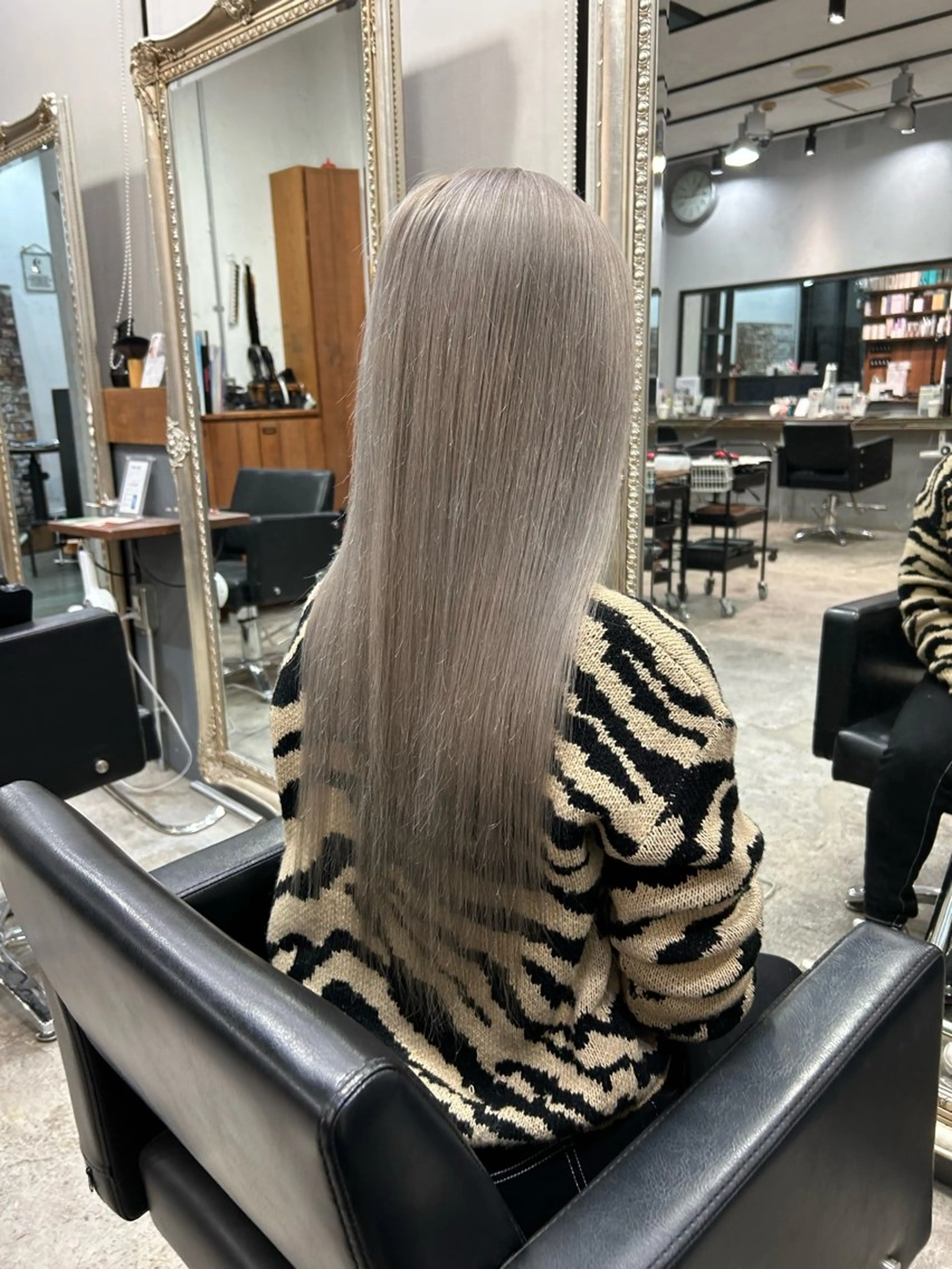 ロング カラー ブリーチ 🦋mamiya🦋 カットモデル募集のヘアスタイル