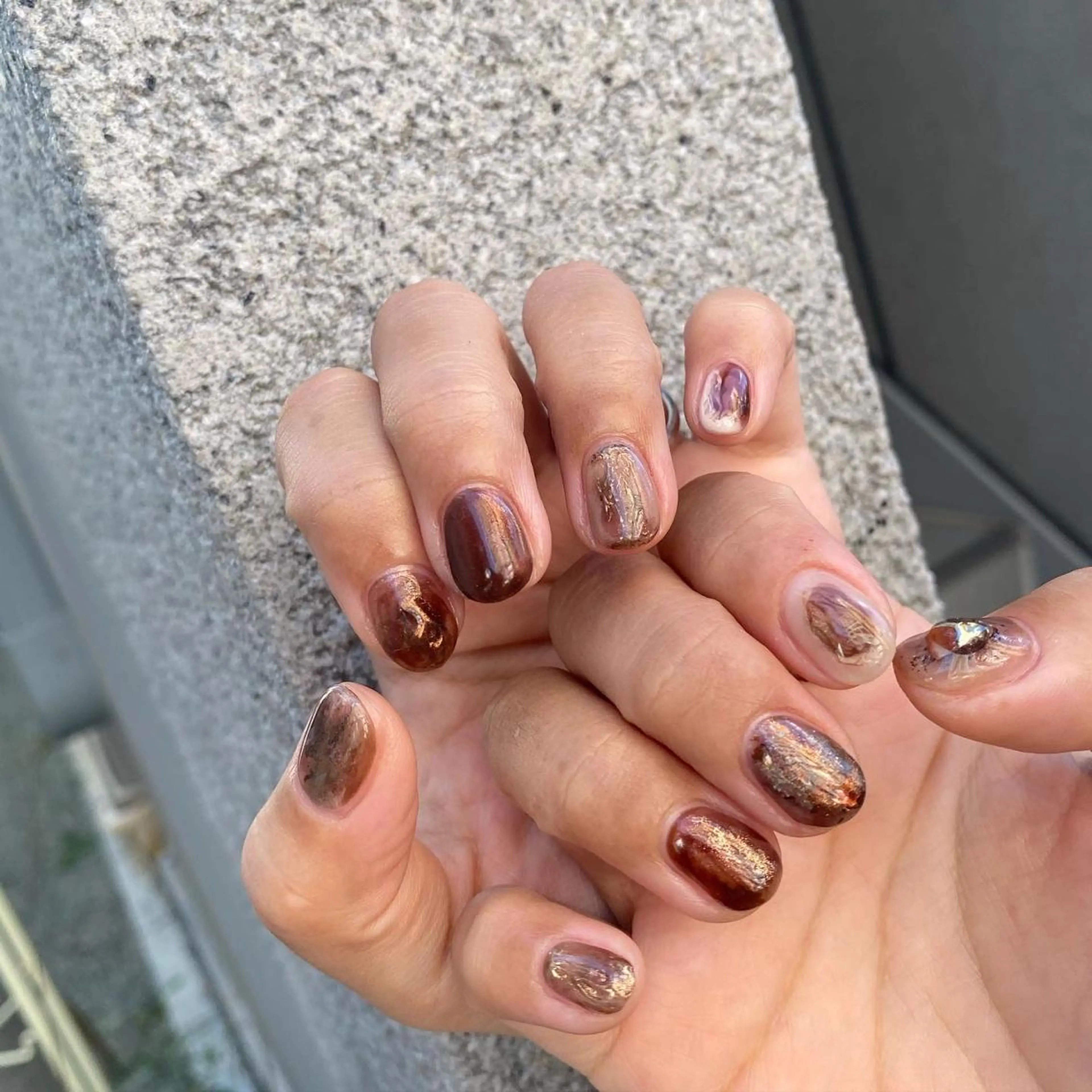 ネイル アートネイル ボルドー ブラウン ハンドネイル nable.所属・栗林 実莉のネイルデザイン