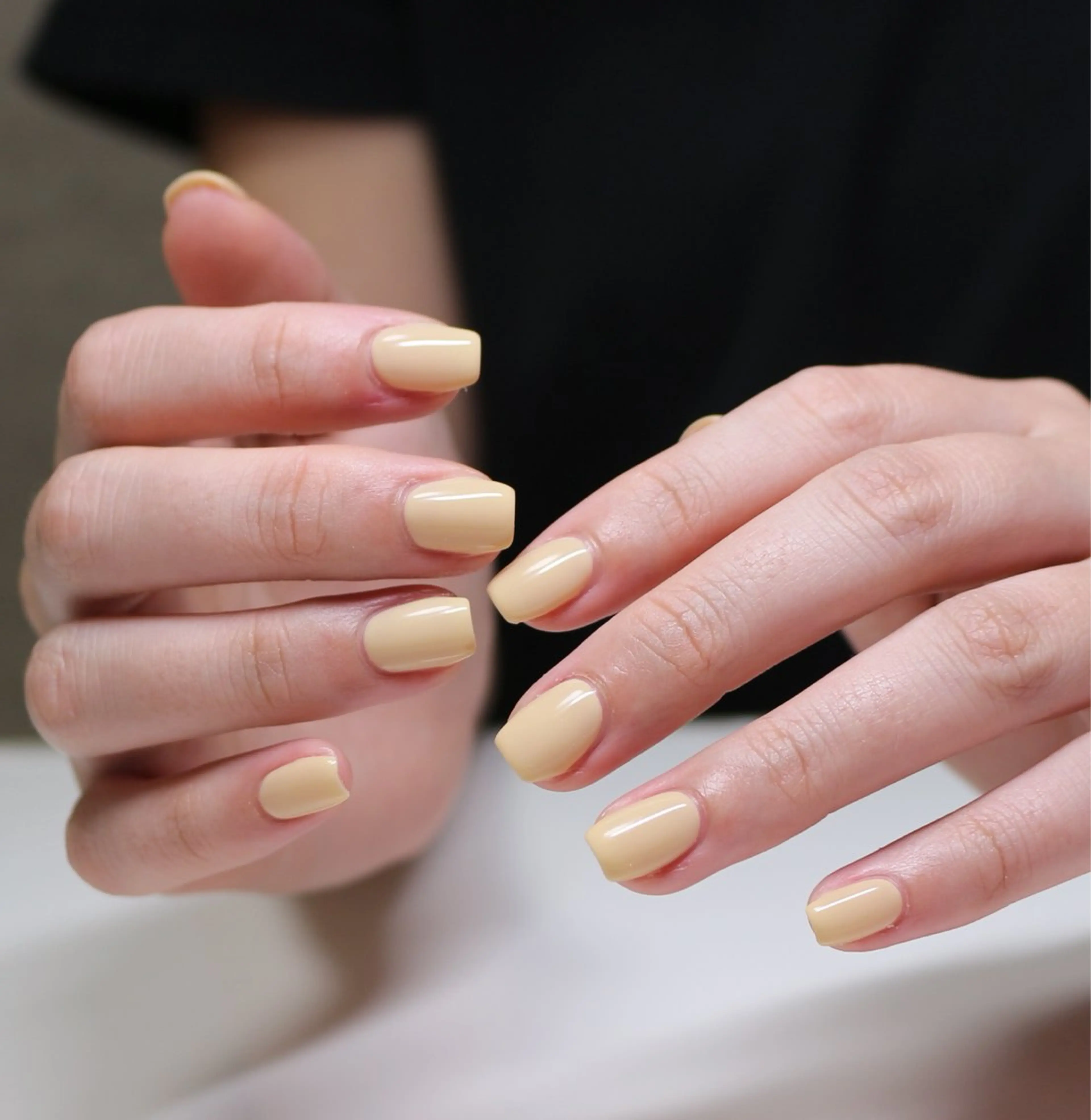 ネイル ワンカラーネイル シンプルネイル 夏ネイル 黄色 ハンドネイル Baku Nailsのネイルデザイン