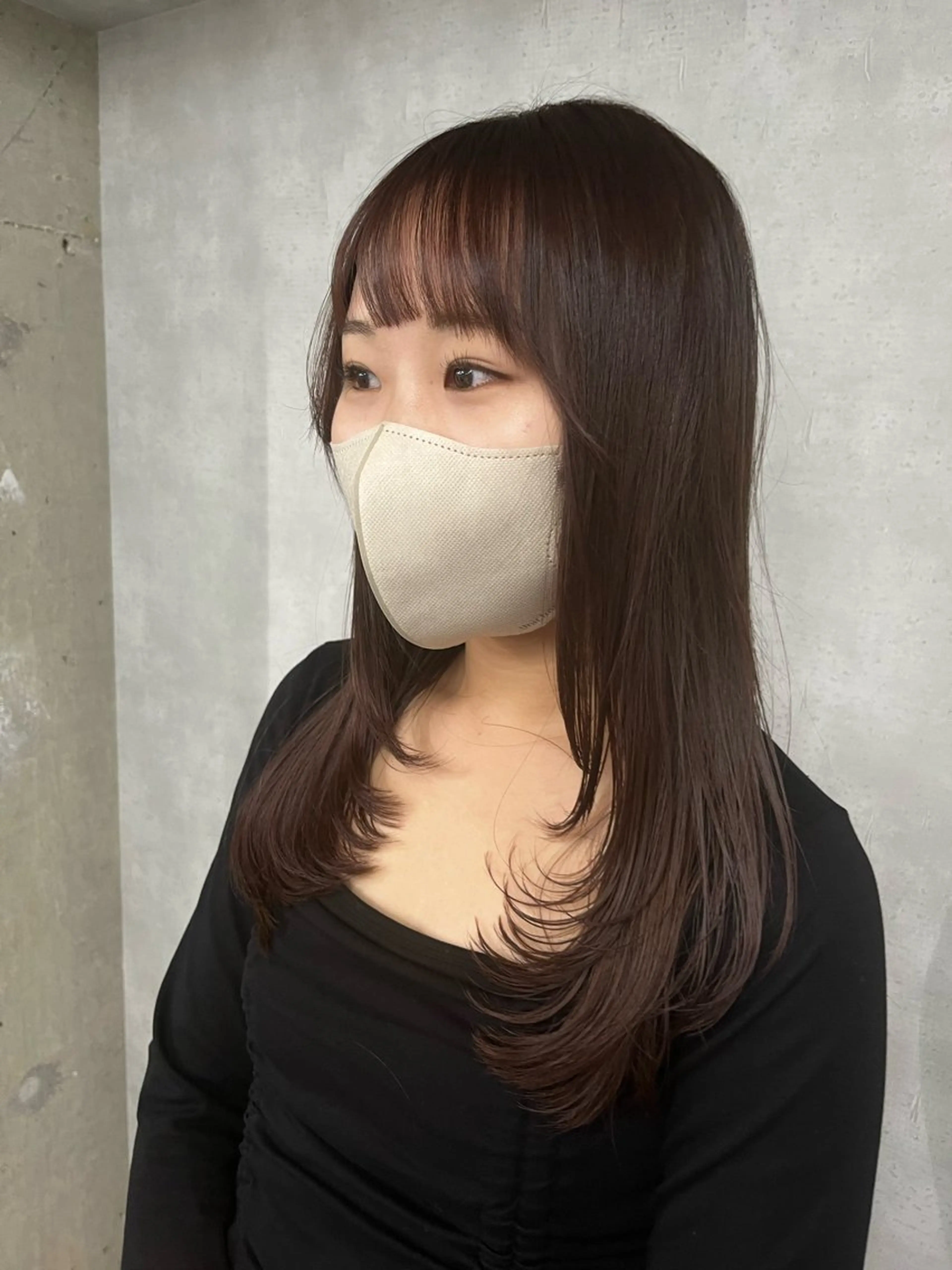 セミロング レイヤーカット anon Loemのヘアスタイル