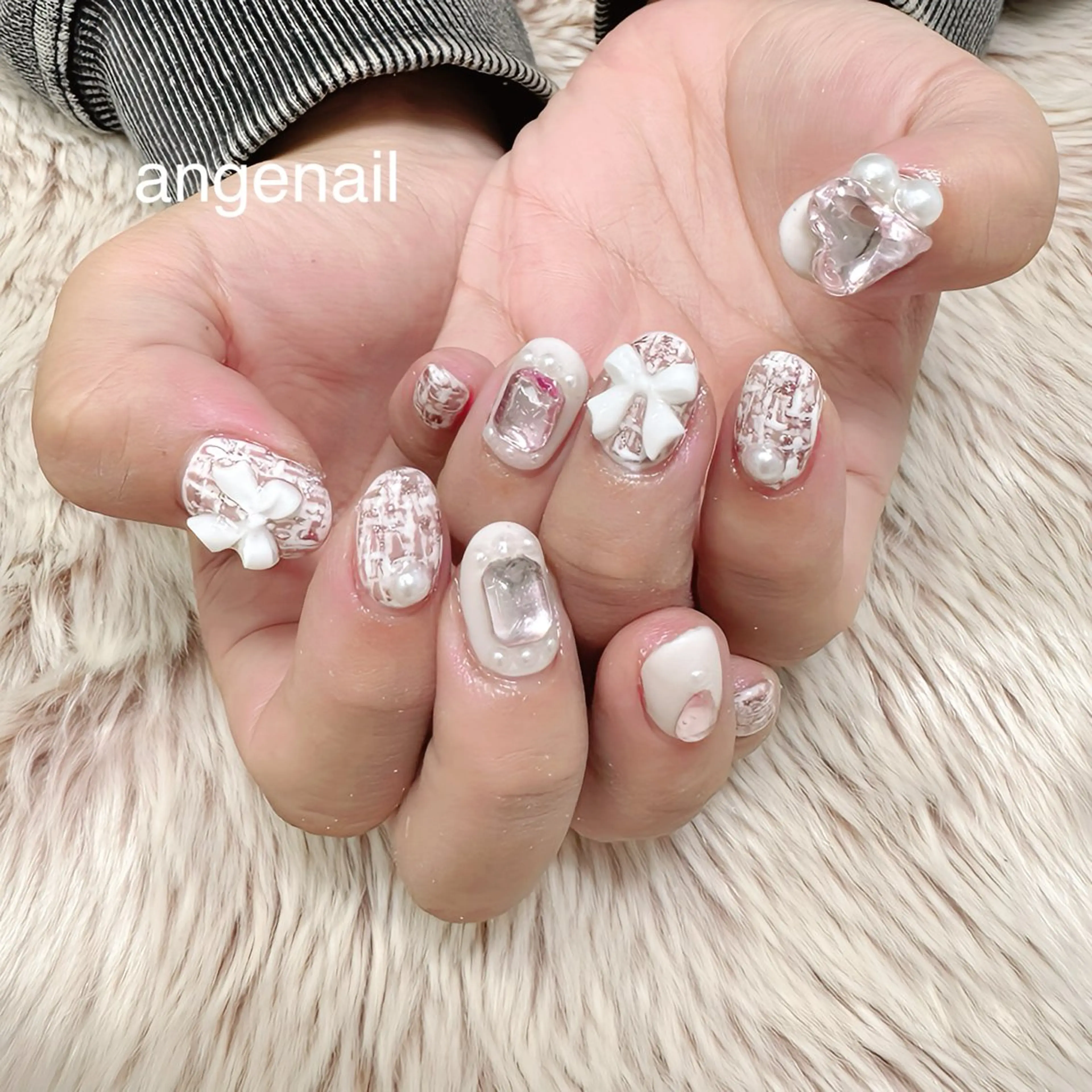 ネイル ハンドネイル オーナーネイリスト MAKIのネイルデザイン