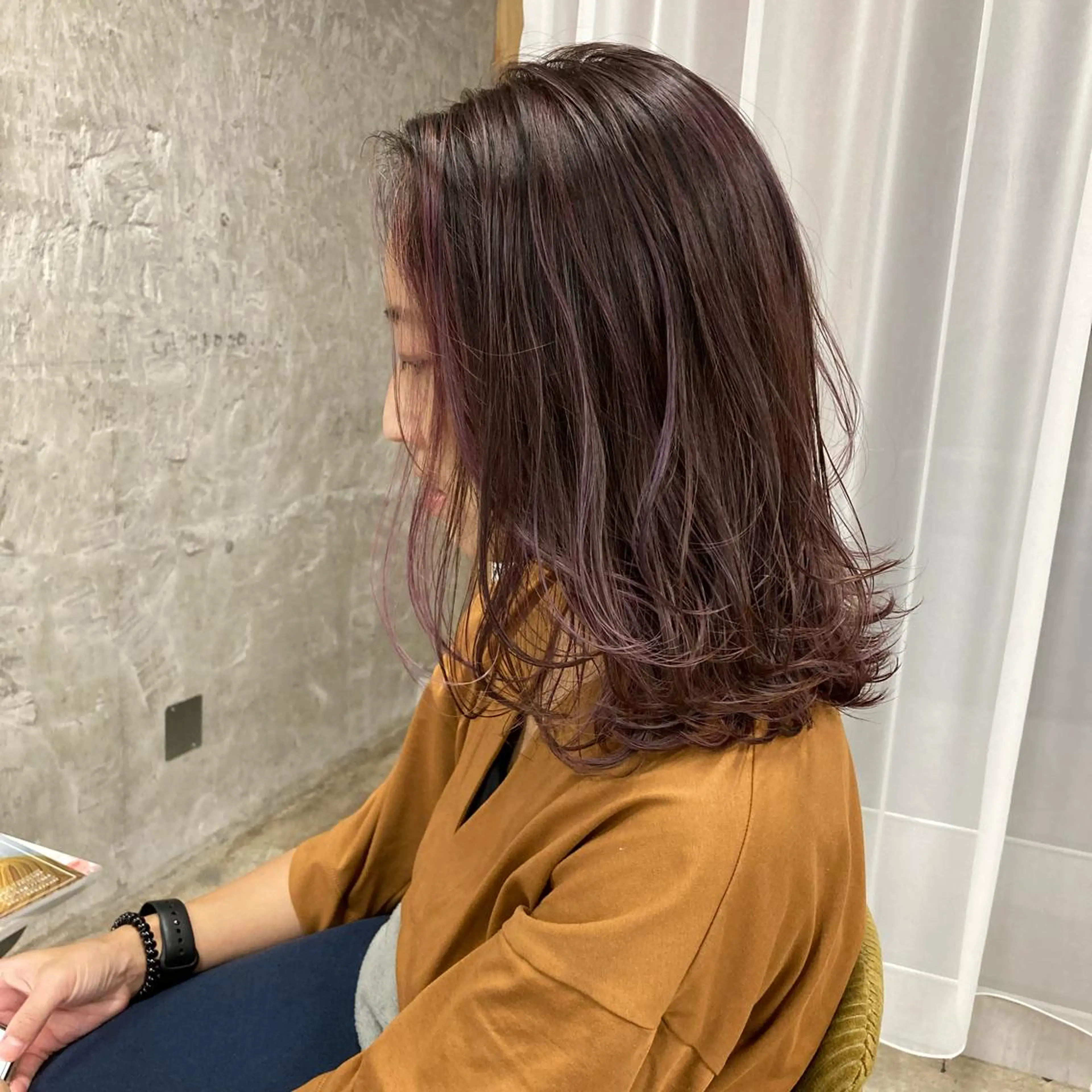 ミディアム カラー バレイヤージュ グラデーションカラー ハイライトカラー ハイライト レイヤーカット 🟢ウルフ／スパイラ ルパーマ／大西🟢のヘアスタイル