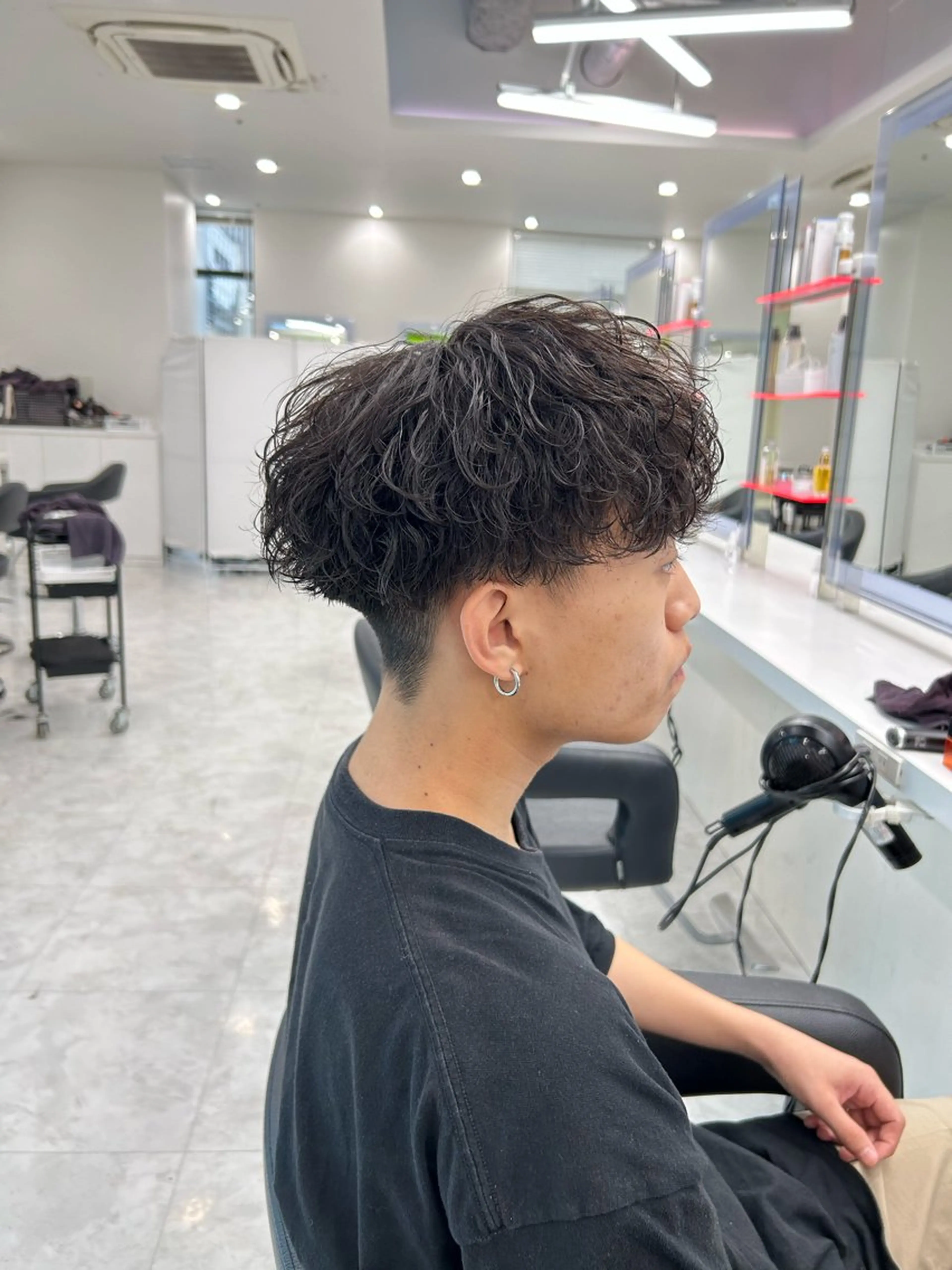 【🍂メンズ限定メニュー🍂】カット＋パーマ✂️毛流れ~波巻きまで◎の写真