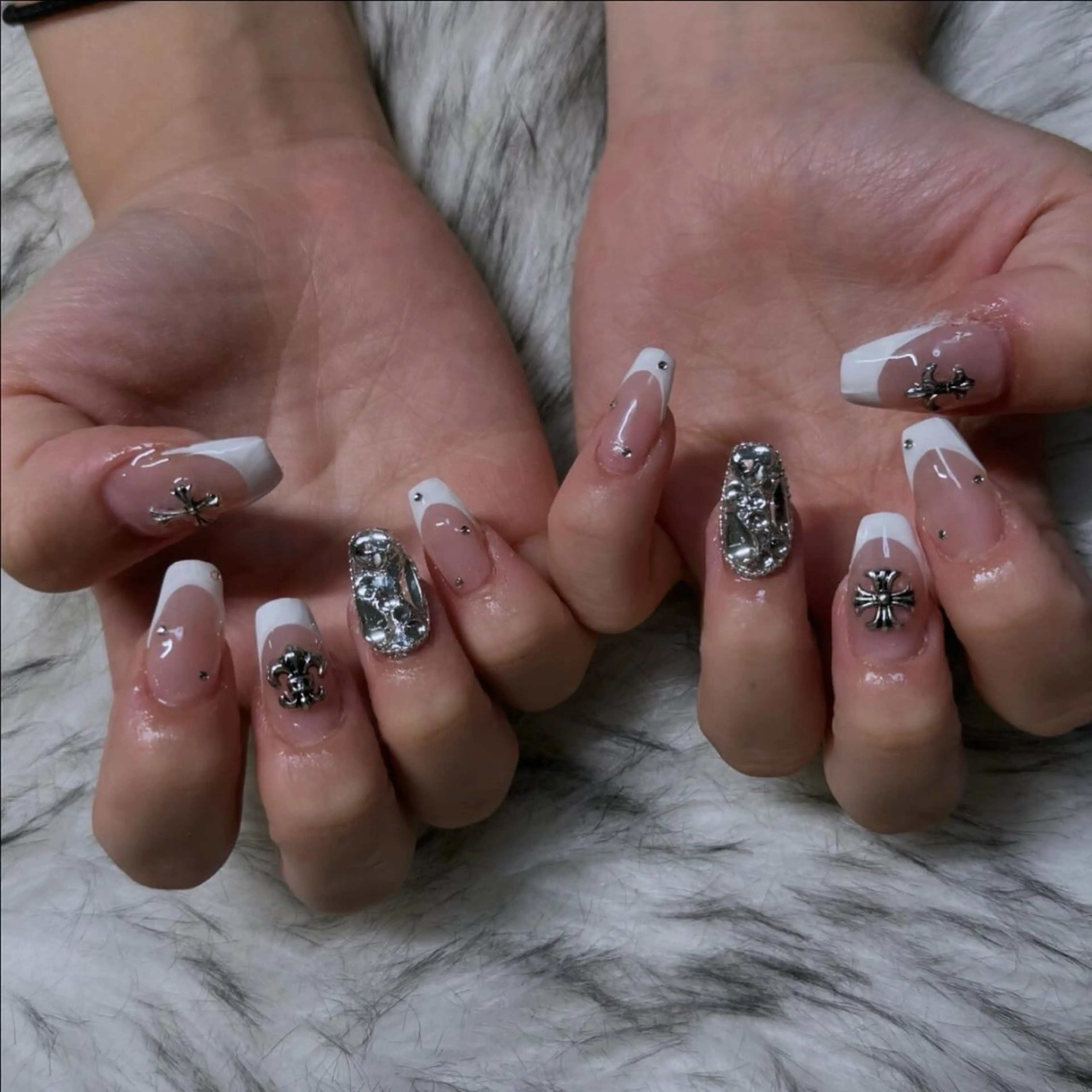 セミロング ハンドネイル mao .のネイルデザイン