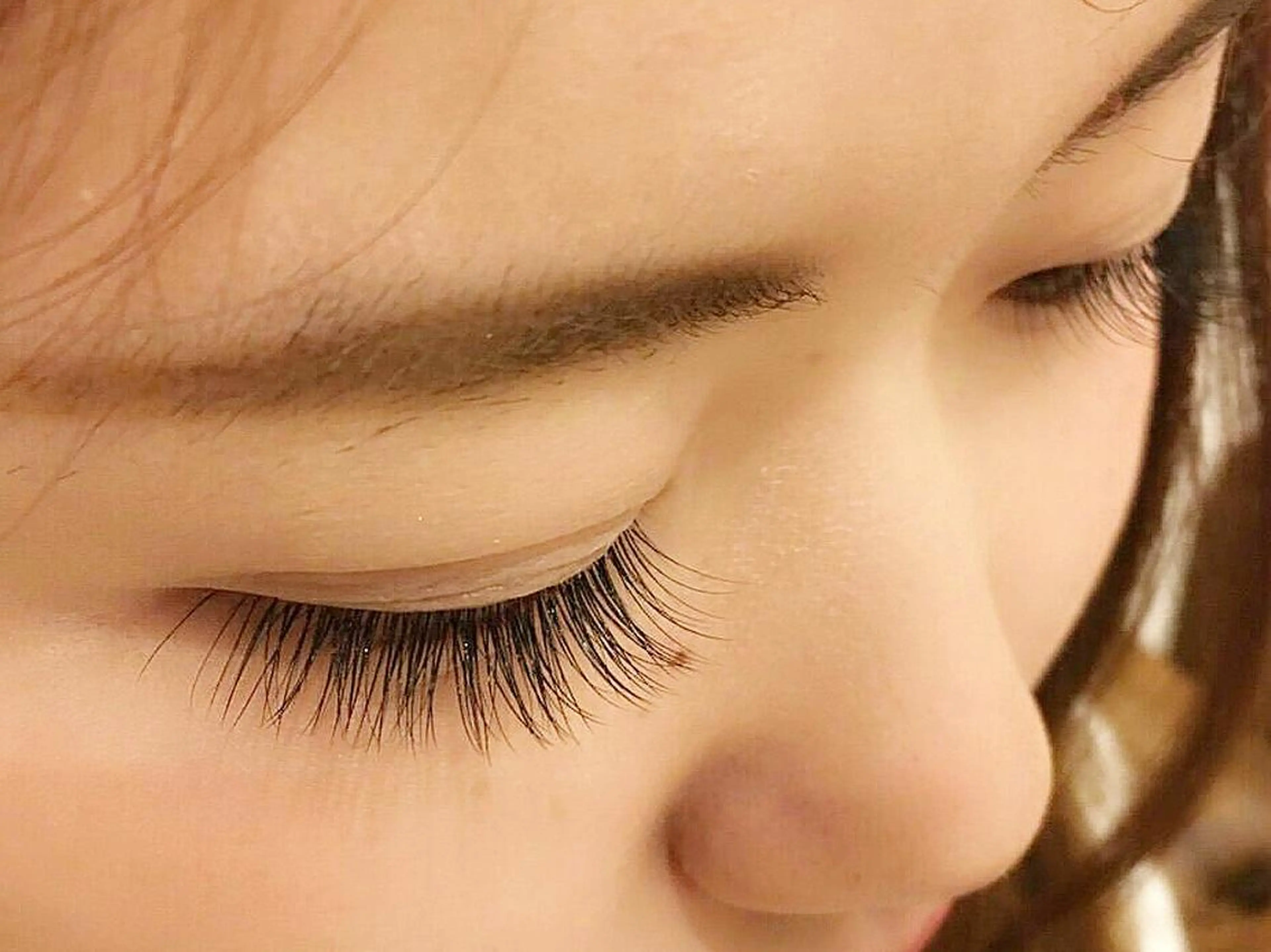 マツエク・マツパ フラットラッシュ Loy la long所属・Loylalong ロイラロンの眉毛・アイブロウイメージ