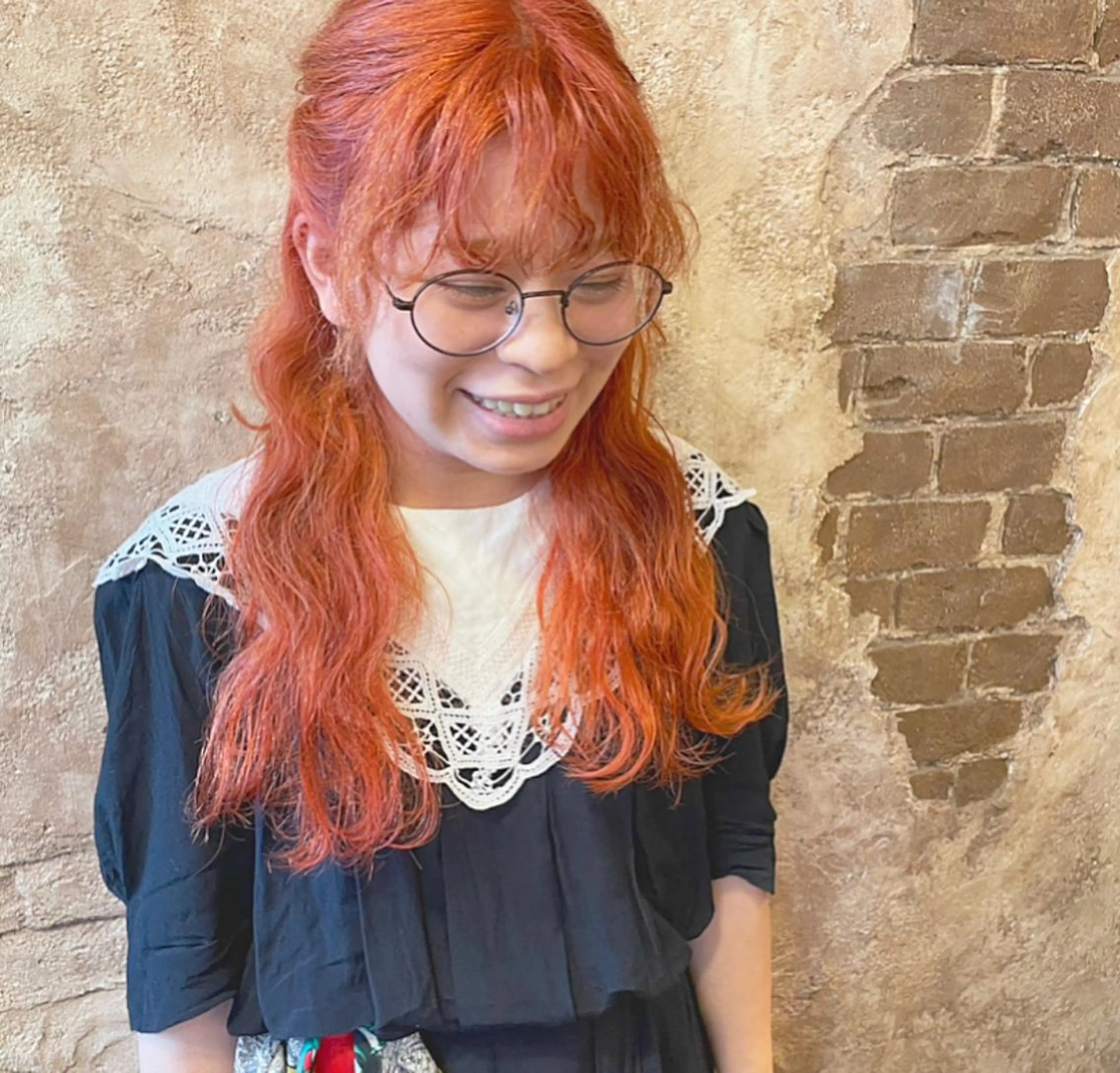 ロング カラー ヘアアレンジ ヘアカラー ブリーチ、パーマ 西部笑のヘアスタイル