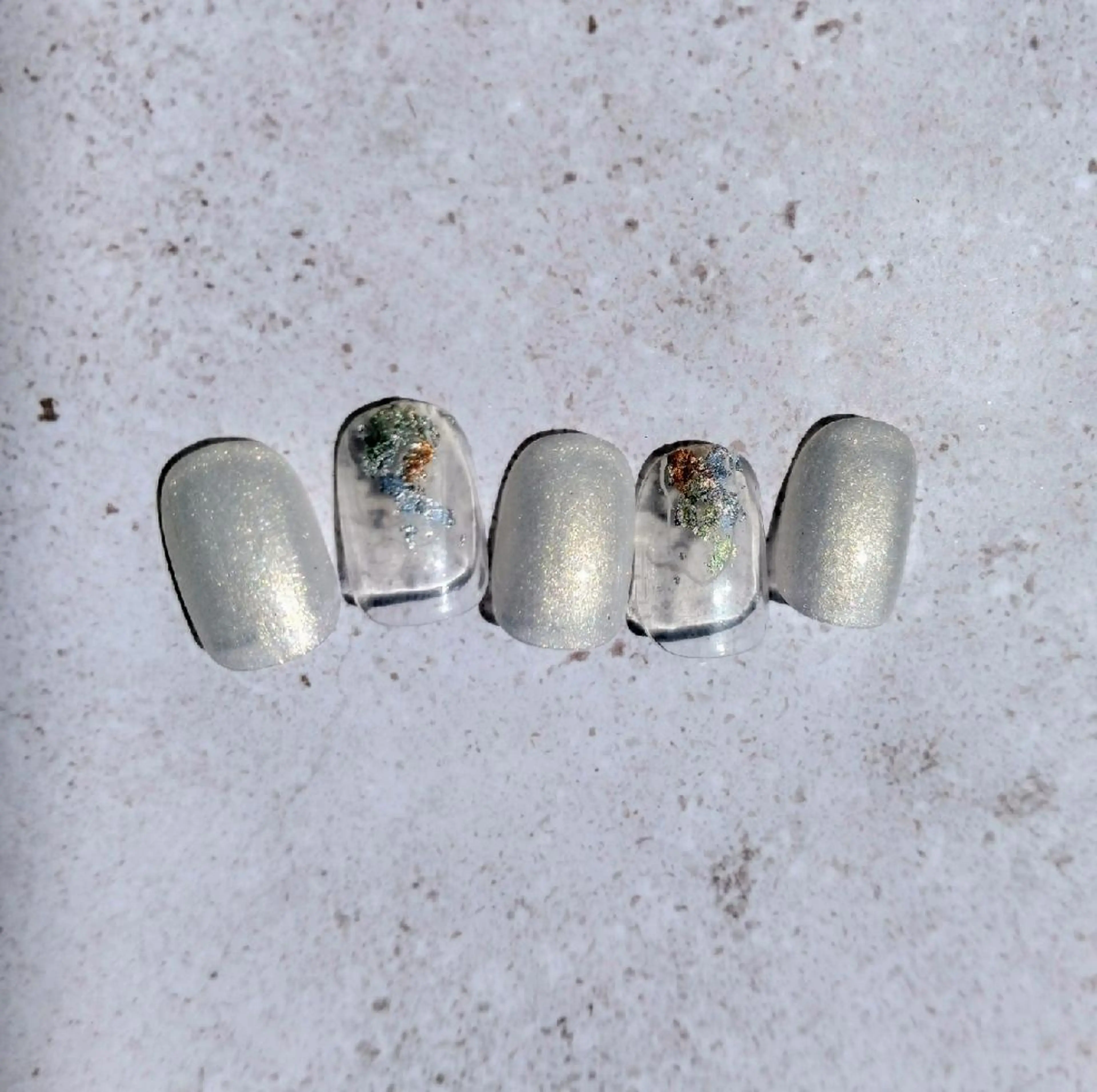 ネイル ニュアンスネイル ホワイト Nailsalon manoのネイルデザイン