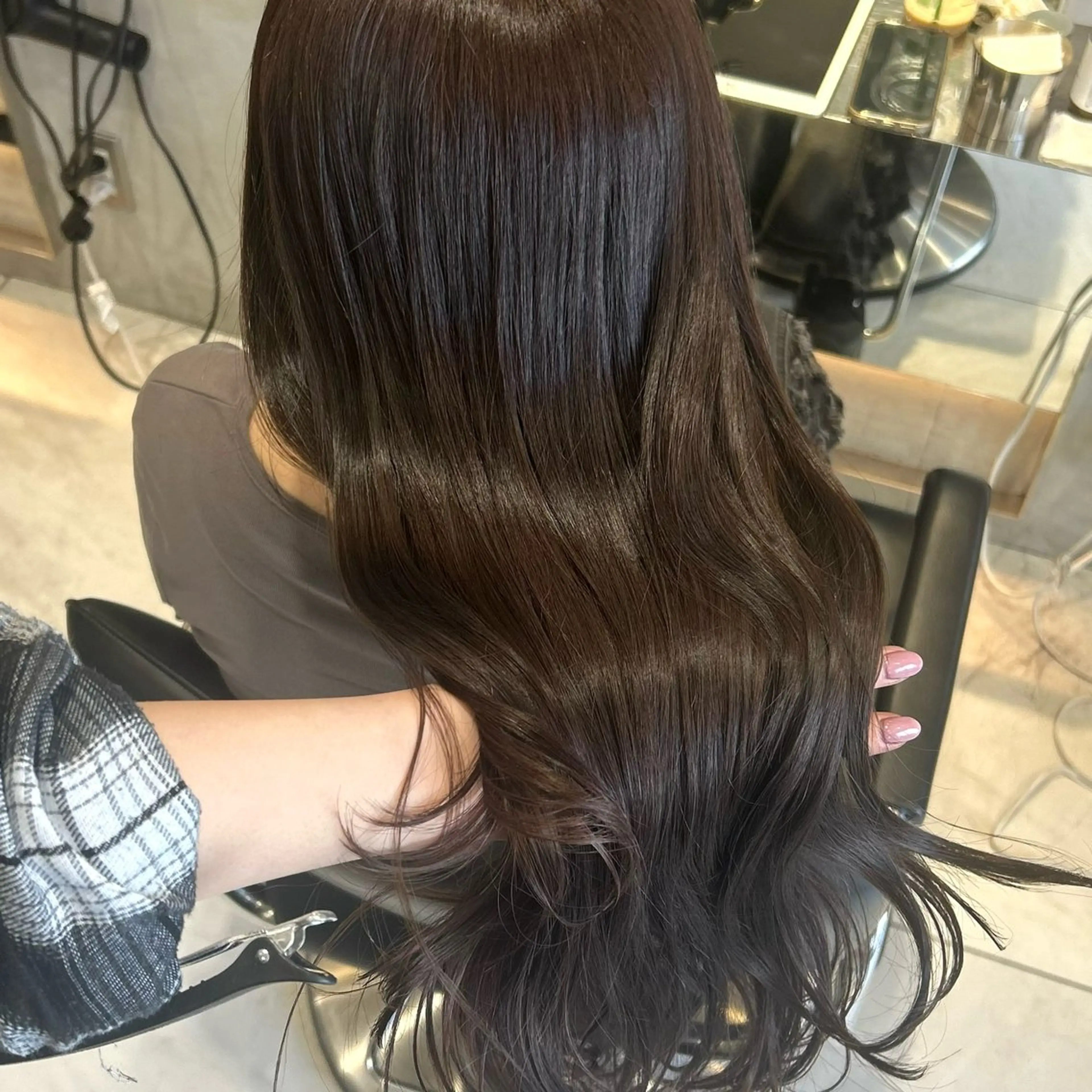 カラー ヘアカラー トリートメント ︎︎艶髪/韓国ヘア ︎🌟璃奈 (リナ)のヘアスタイル