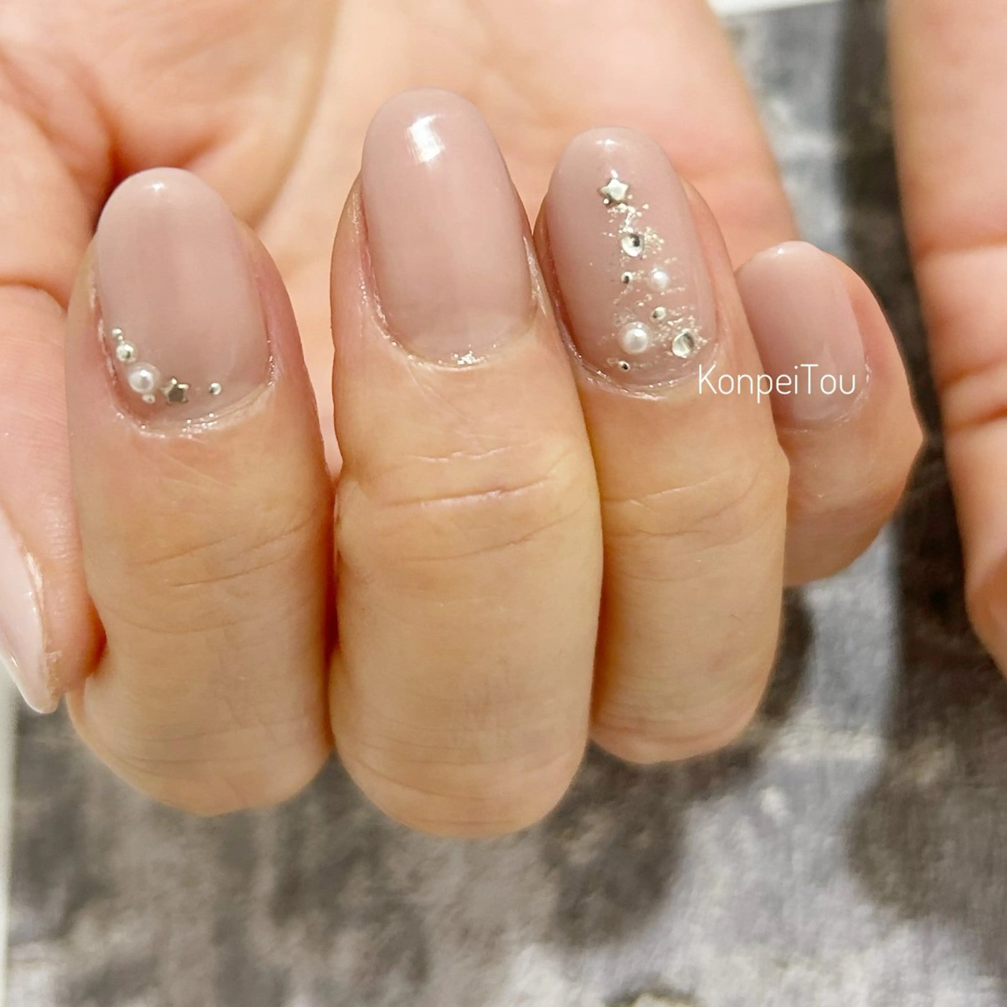 ネイル アートネイル オフィスネイル ブライダルネイル 冬ネイル クリスマス ハンドネイル おうちのネイルサロン　konpeiTou〜こんぺいとう〜所属・おうちのネイルサロン KonpeiTouのネイルデザイン
