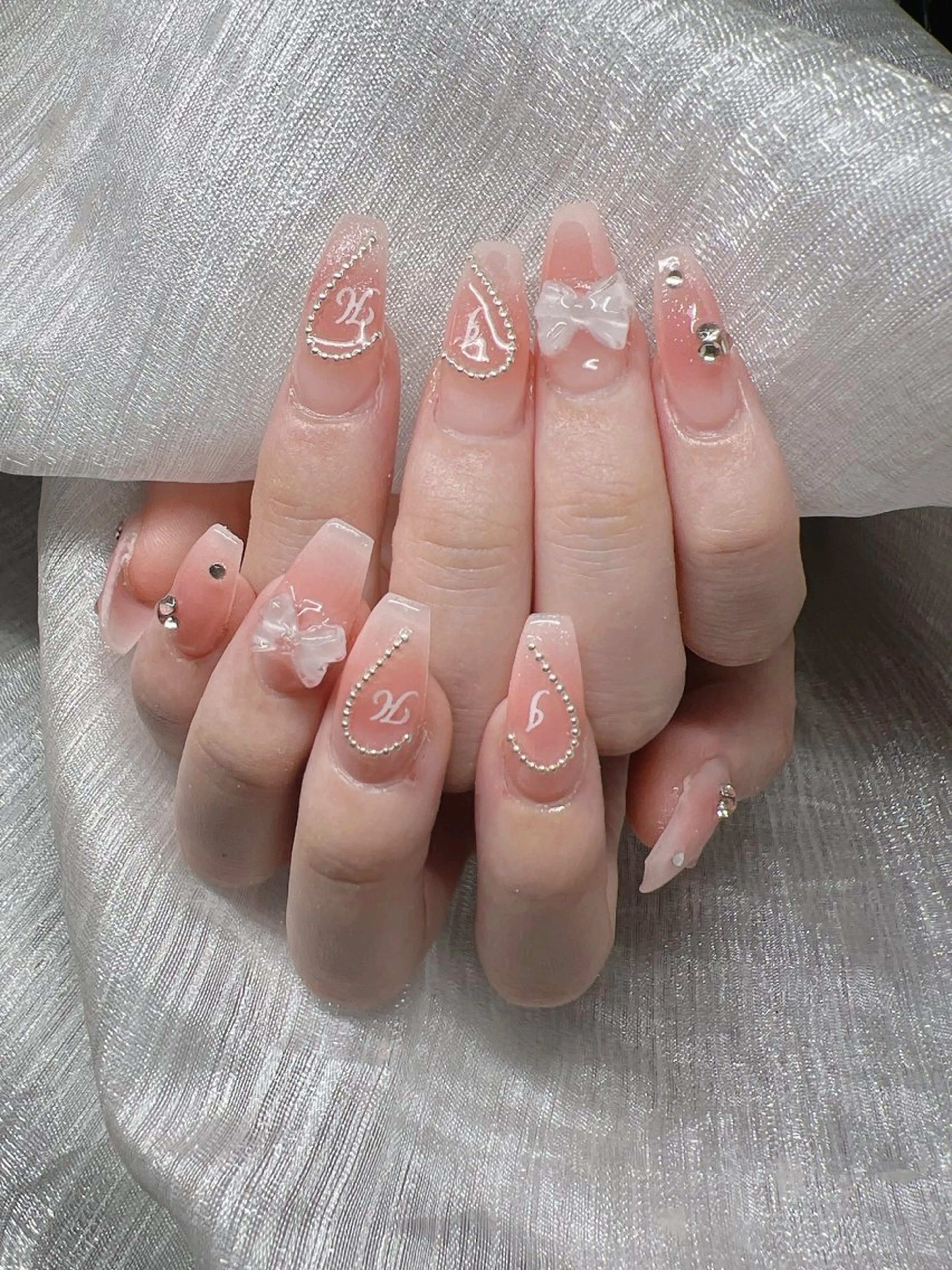 ネイル ハンドネイル Lee Nailsのネイルデザイン