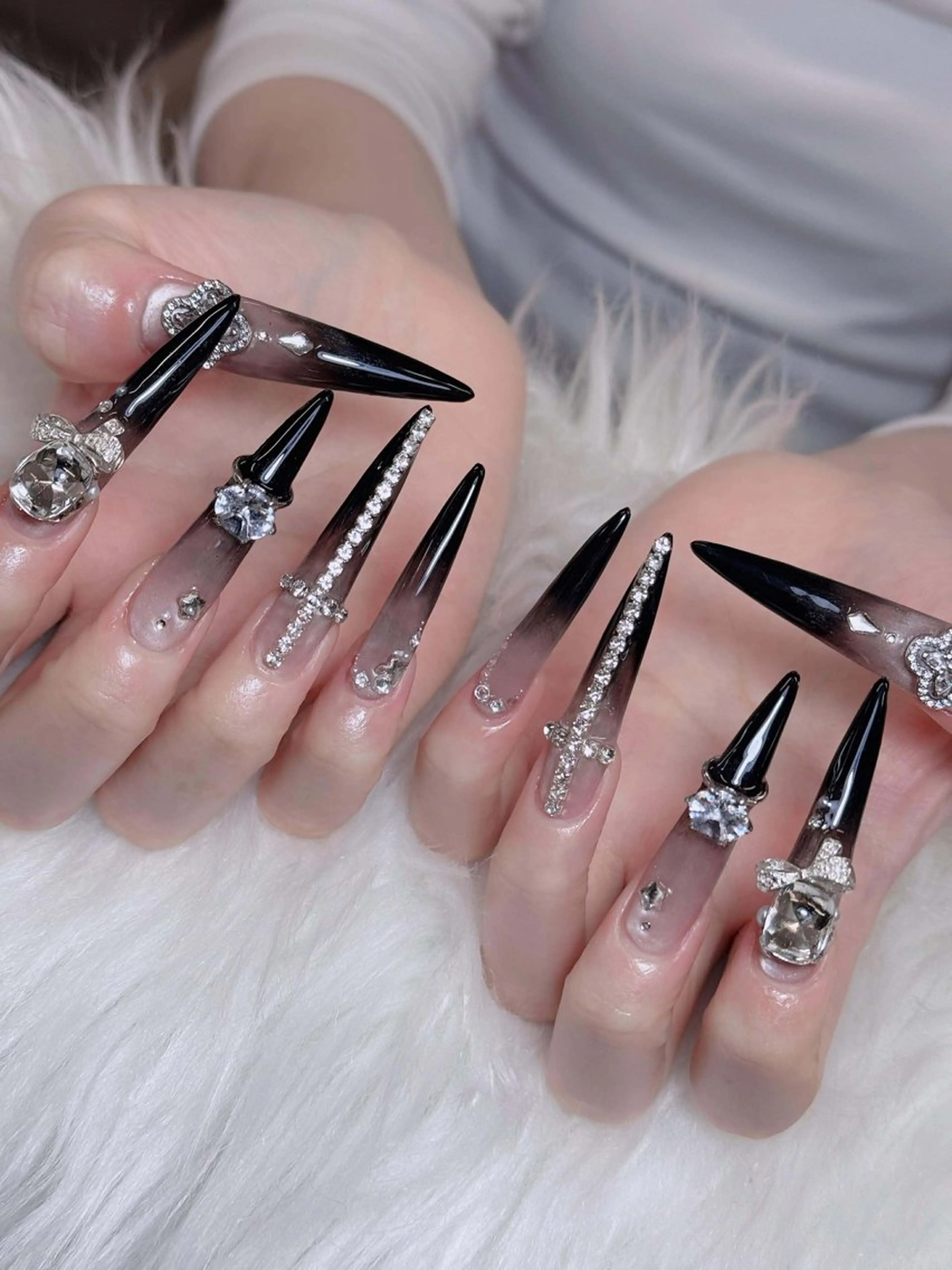 ネイル オーロラネイル チークネイル フットネイル フレンチネイル 韓国ネイル ハンドネイル Lumi Nailのネイルデザイン